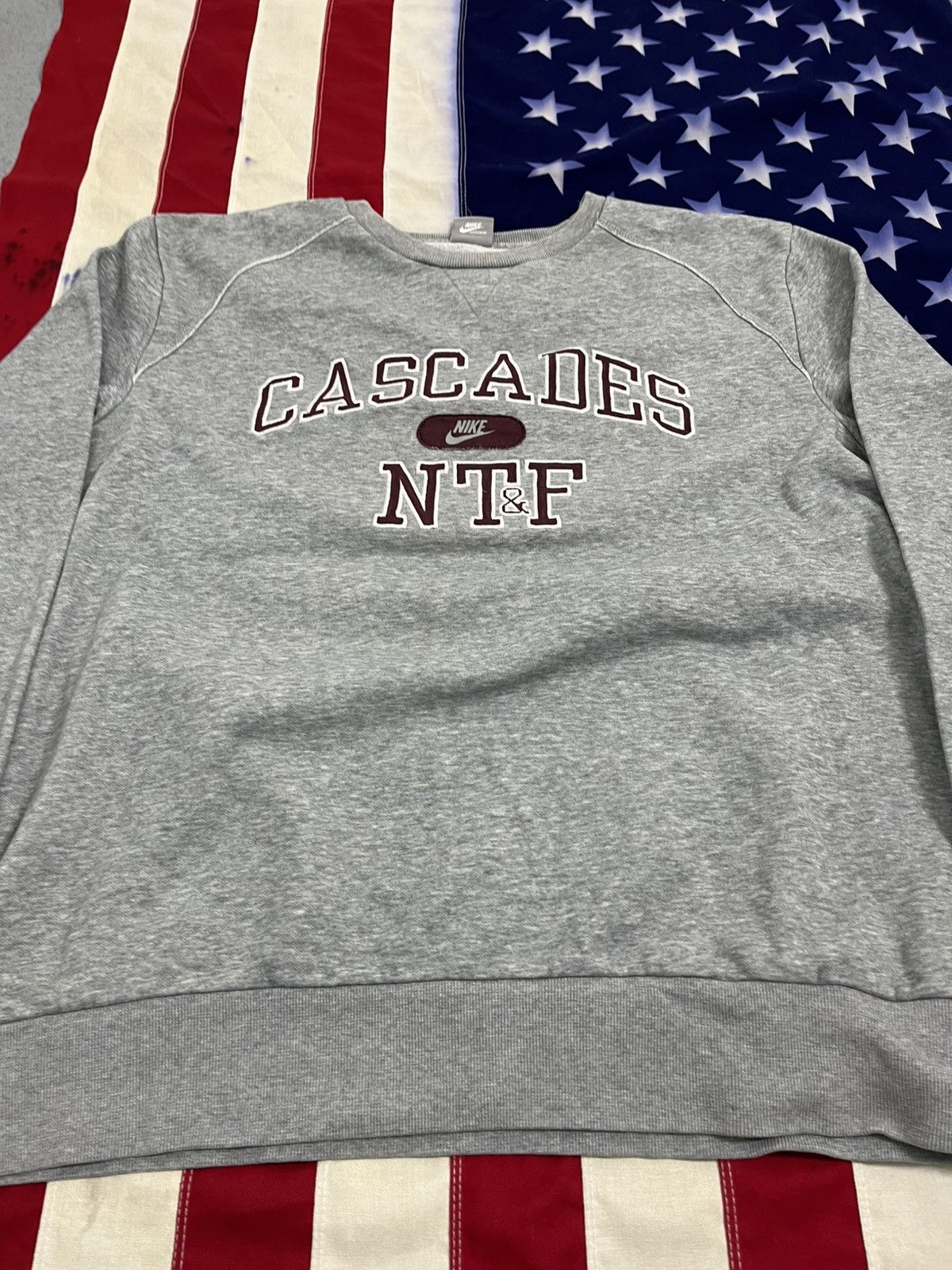 Nike Nike Vintage Style Cascades NTF Sweatshirt Size US XL / EU 56 / 4 - 2 Thumbnail