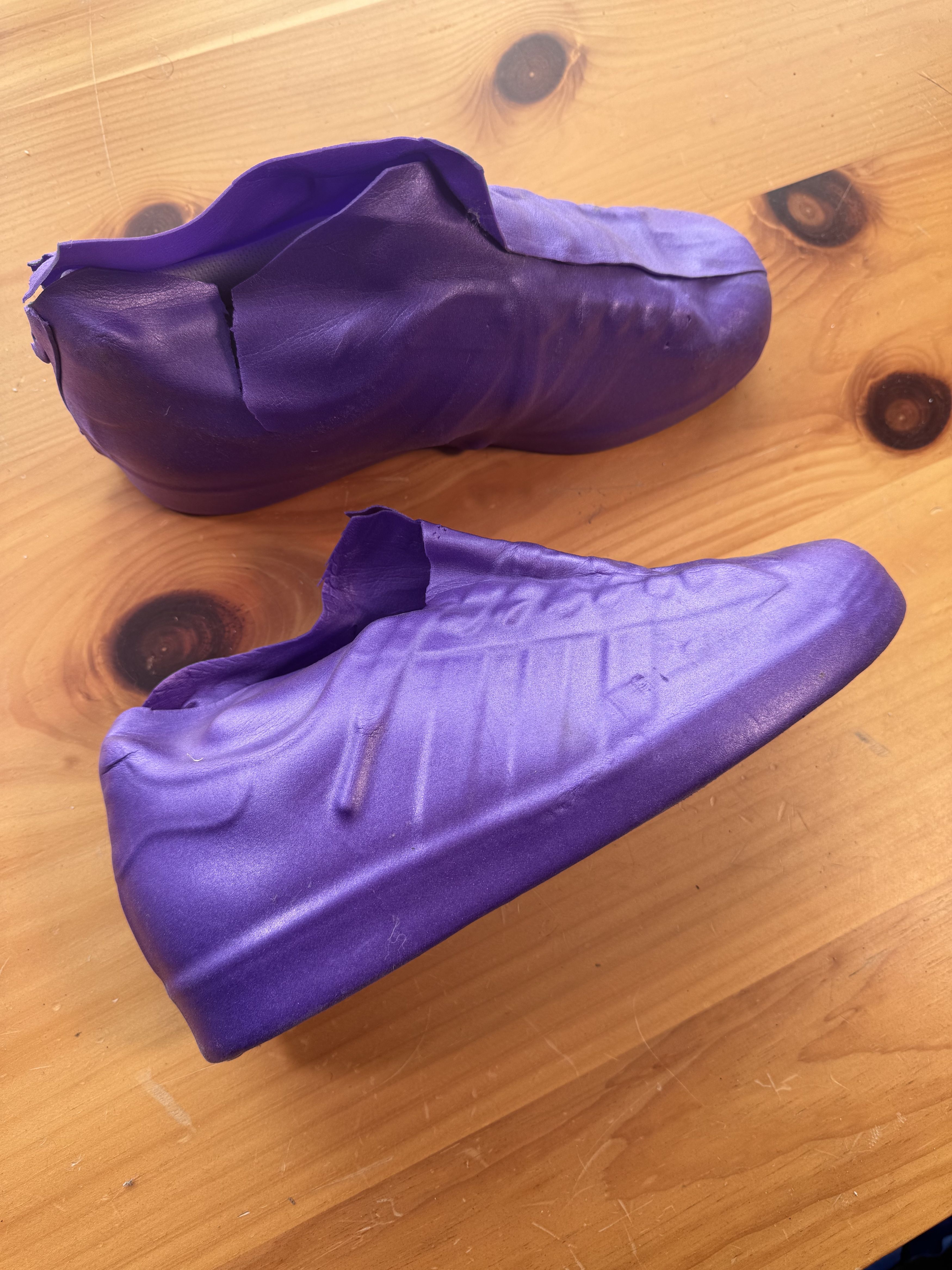 Sample Adidas Superstar vacuum seal not wearable