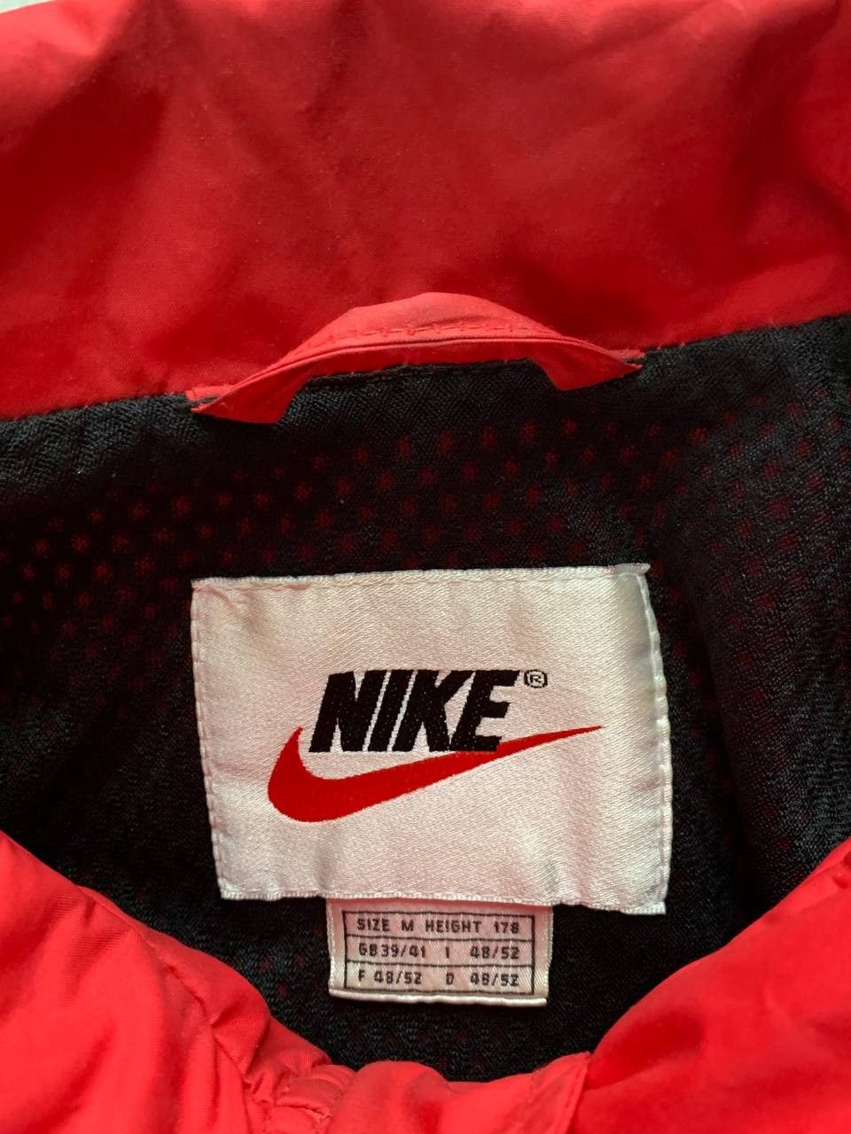Nike Vintage Nike Nylon Jacket Size US M / EU 48-50 / 2 - 5 Thumbnail