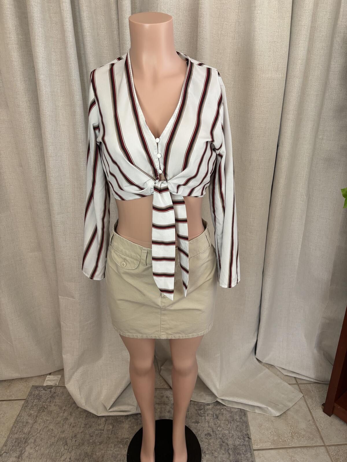 Unknown London Old Navy Khaki Mini Skirt Coastal Cowgirl Size 8. Size 30" / US 8 / IT 44 - 2 Thumbnail