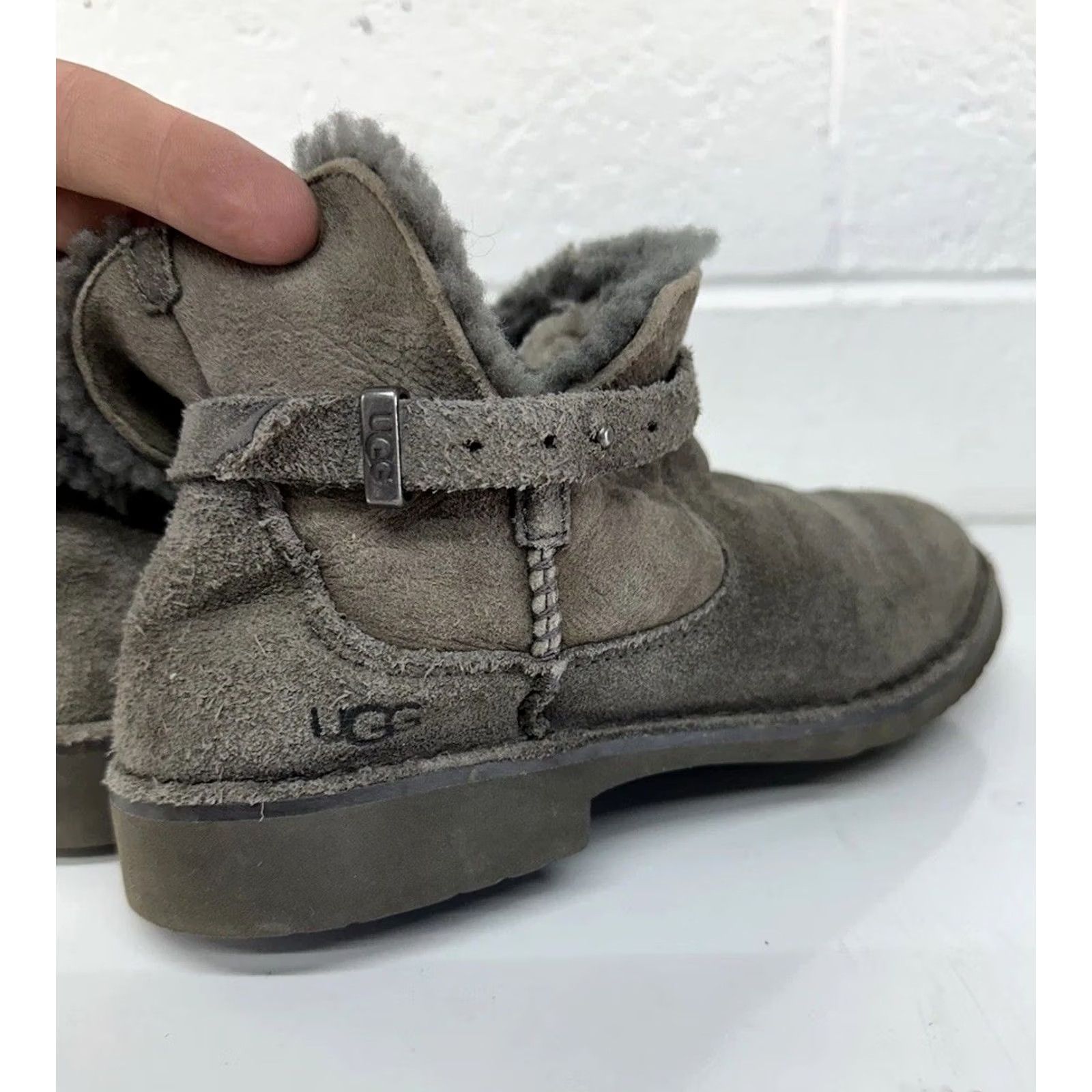 Ugg UGG Women Boots Elisa Suede Bootie Gray 8 US Size Size US 8 / IT 38 - 6 Thumbnail