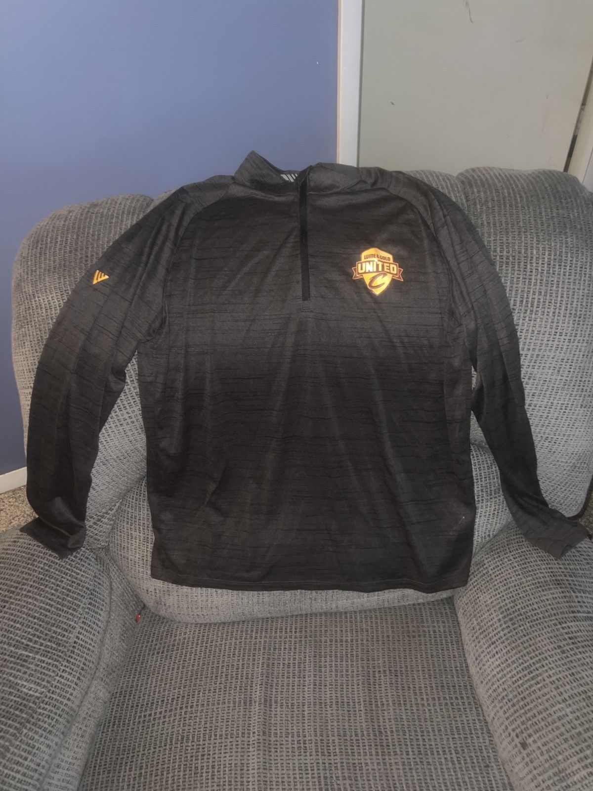 NBA Levelwear Cleveland Cavaliers Wine & Gold United LS Tee Size US L / EU 52-54 / 3 - 1 Thumbnail