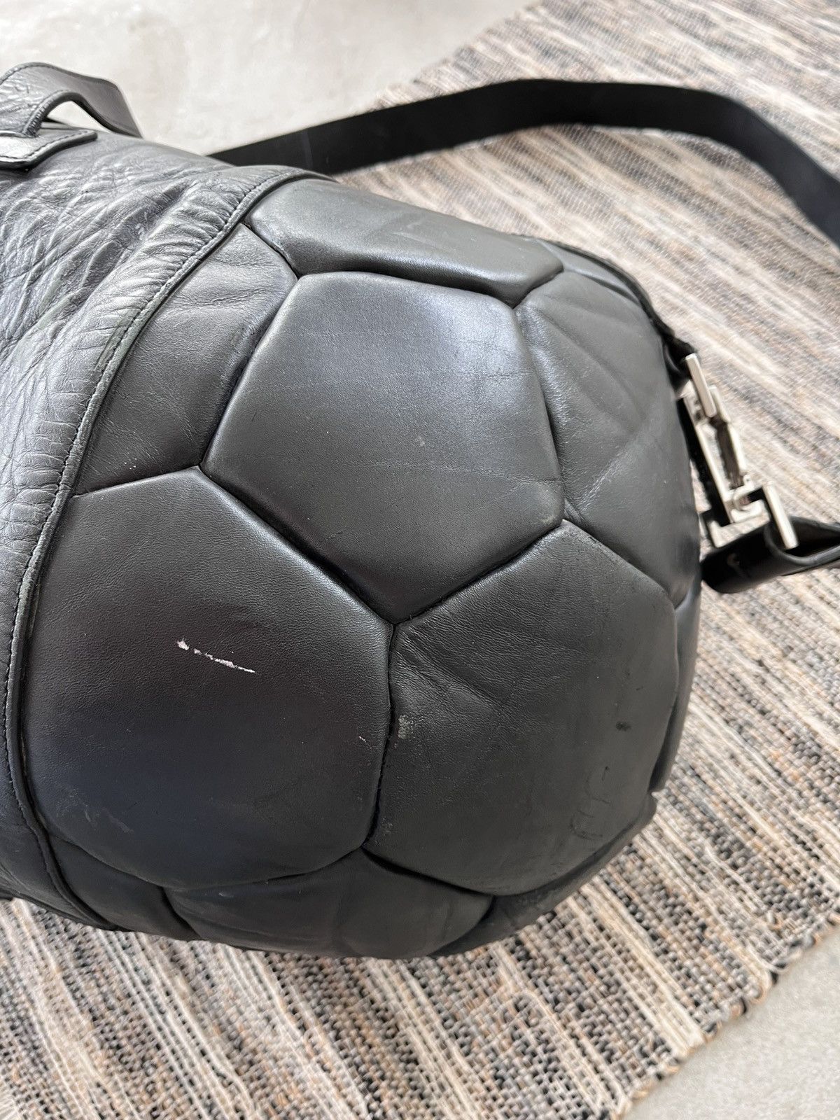 Dirk Bikkembergs Archive Dirk Bikkembergs FW 2007 Rare Leather Football Bag Size ONE SIZE - 11 Thumbnail