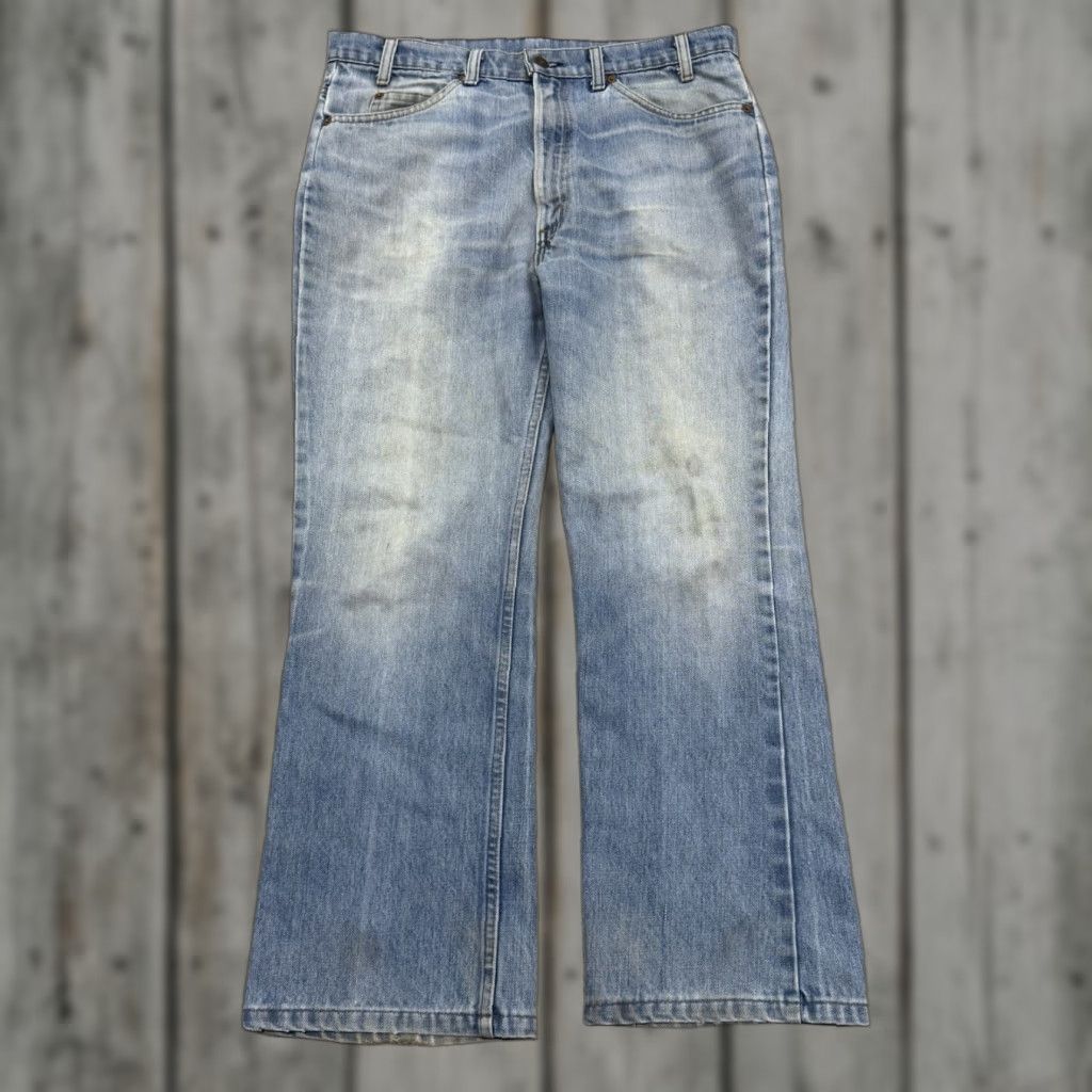 VINTAGE Levi's 517 Cowboy Cut Blue Denim 35x30 Regular 1990s Grunge Western Shirt/Pants (depending on category) Ladies?