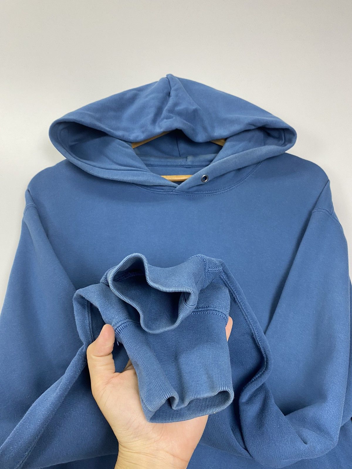 Uniqlo Uniqlo Hoodies Size US XL / EU 56 / 4 - 9 Thumbnail