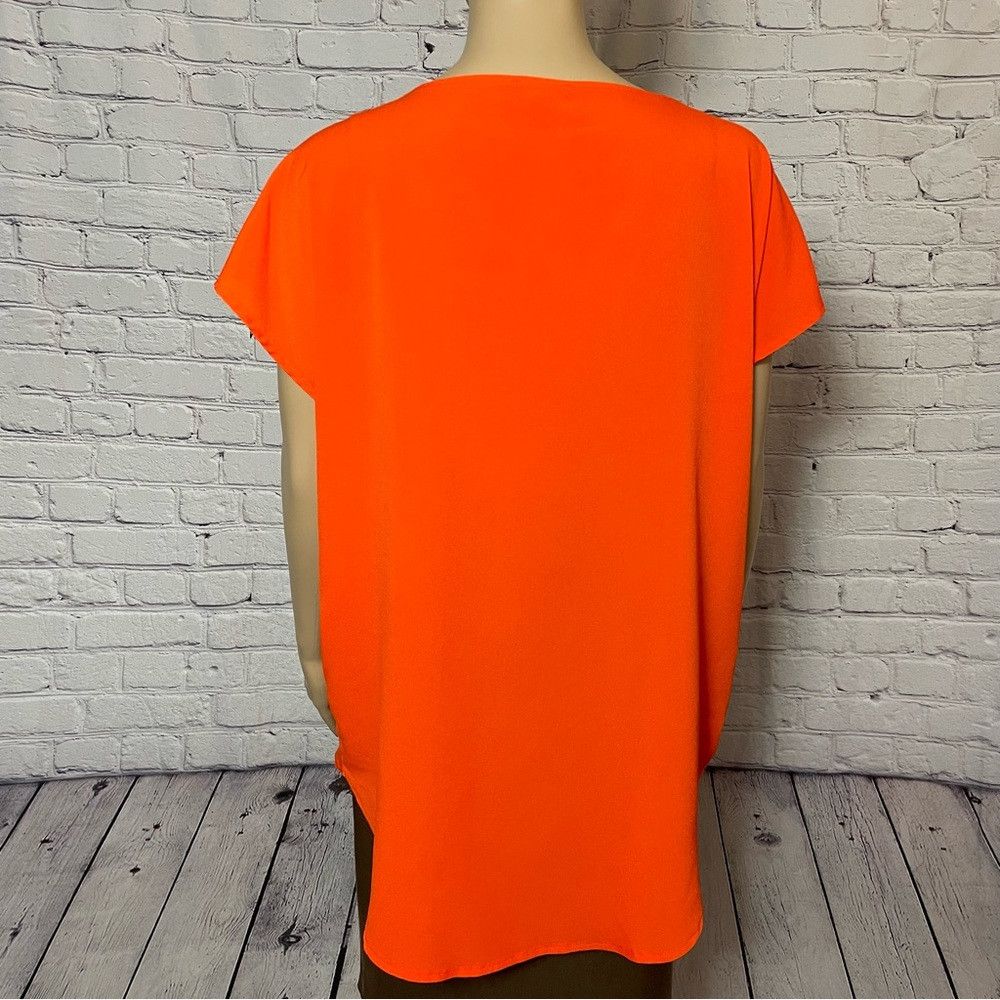 Vince Camuto New Vince Camuto Red Drape Front Short Sleeve Top Size L Size L / US 10 / IT 46 - 4 Thumbnail