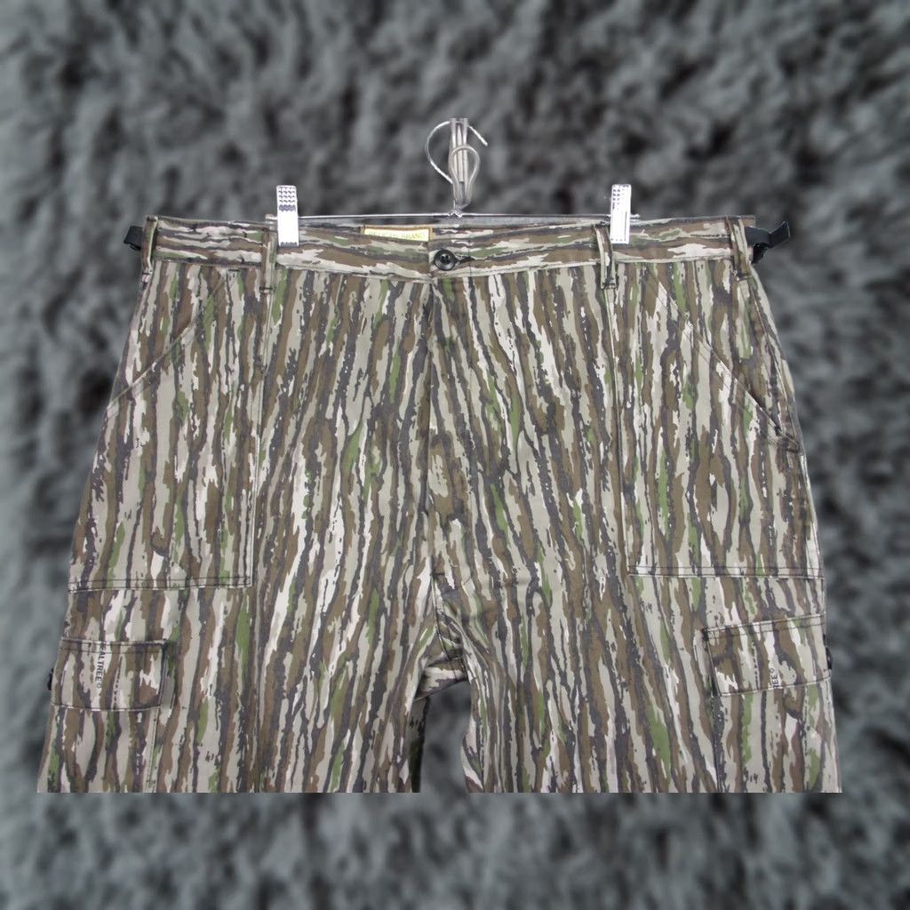 Vintage VINTAGE Pelican Brand Cargo Pants Mens 40x32 Woodland Camo Adjustable Waist USA Size US 40 / EU 56 - 1 Thumbnail