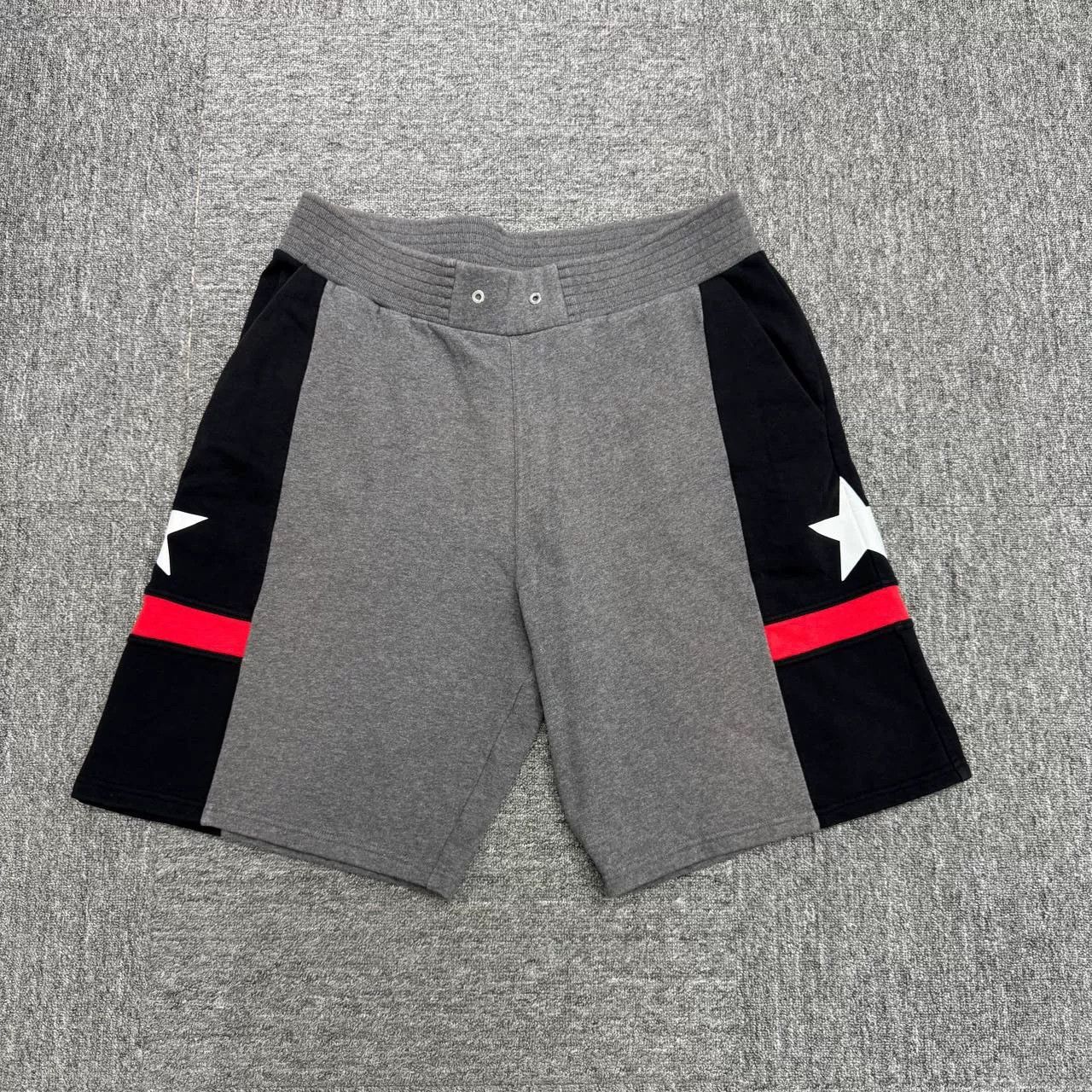 Givenchy Givenchy Star Print Color Block Shorts Size US 34 / EU 50 - 1 Thumbnail