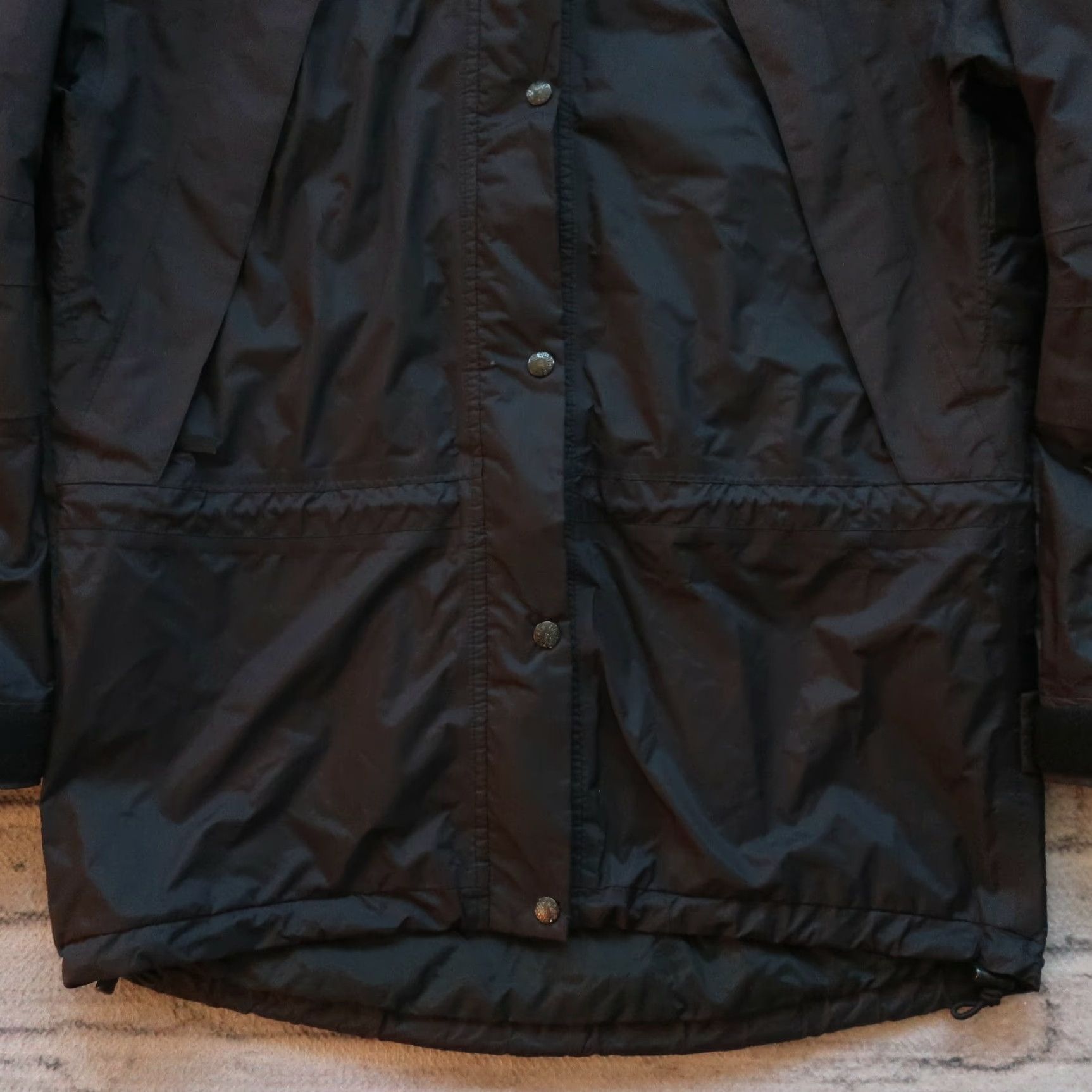 The North Face Vintage North Face Goretex Mountain Light 2 Jacket Womens Large Black Size L / US 10 / IT 46 - 3 Thumbnail