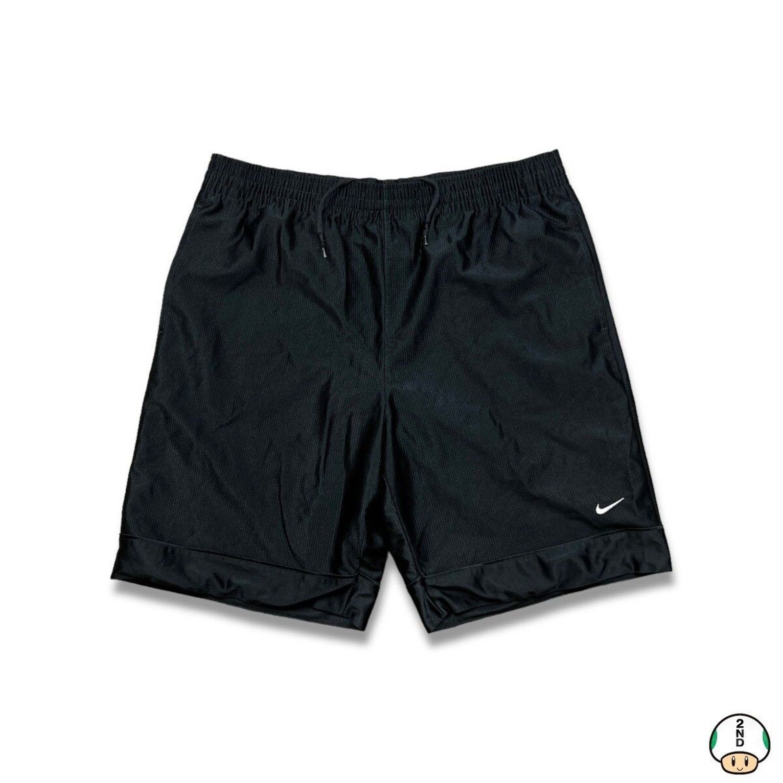 Nike × Vintage Nike Sportswear Shorts Medium Swoosh Pocketed Gym Pants Size US 36 / EU 52 - 1 Thumbnail