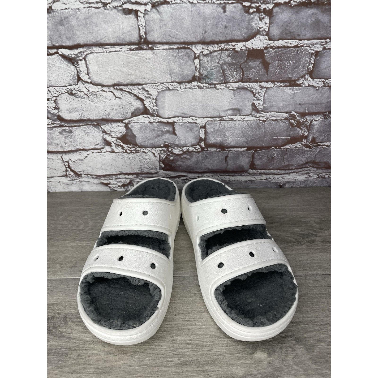 Crocs Crocs White Rubber Fur Sandals Platform Women Sz 7M US/38EU Size US 7 / IT 37 - 5 Thumbnail