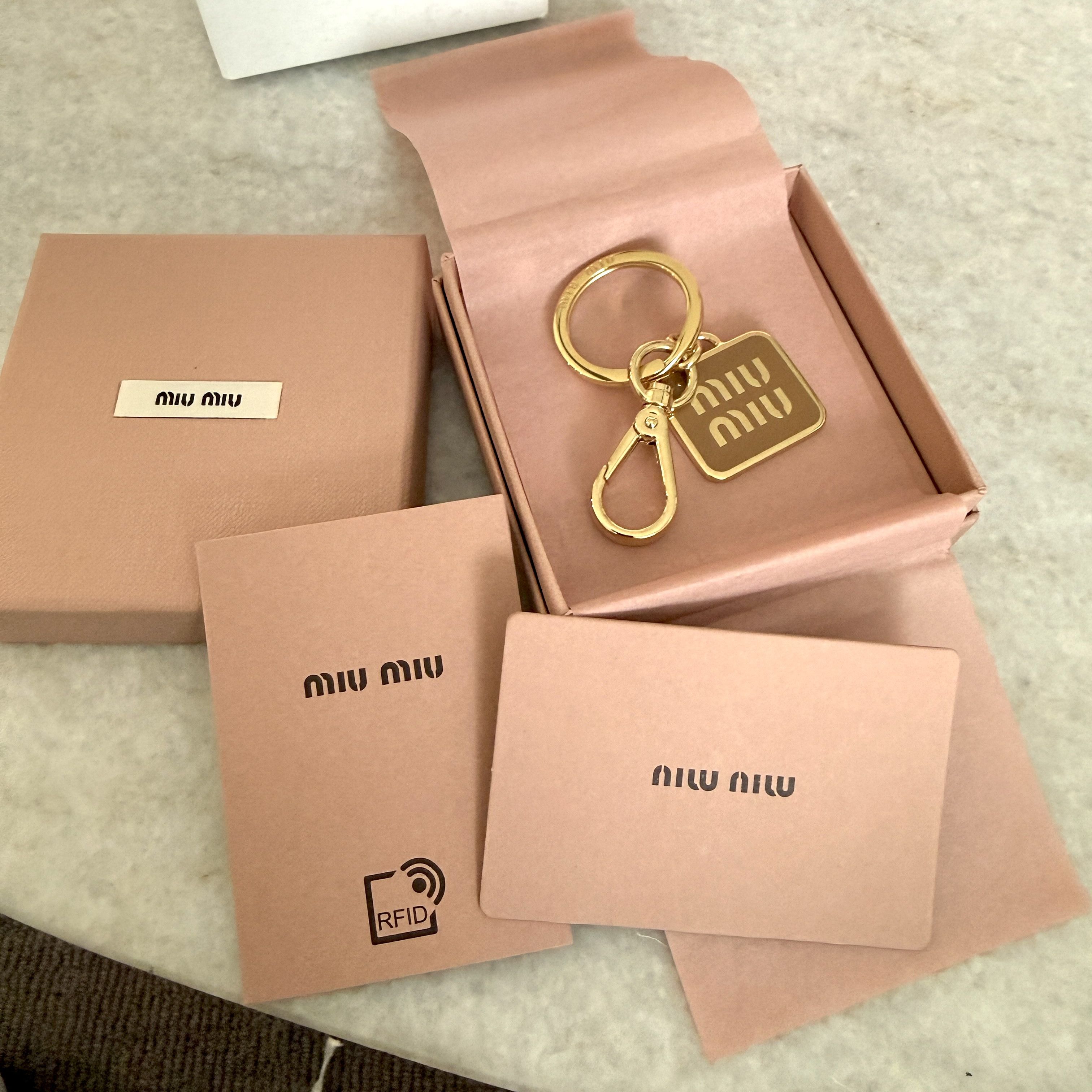 Miu Miu Miu Miu 5PS066 Metal Key Chain Logo, gold and caramel in box Size ONE SIZE - 5 Thumbnail