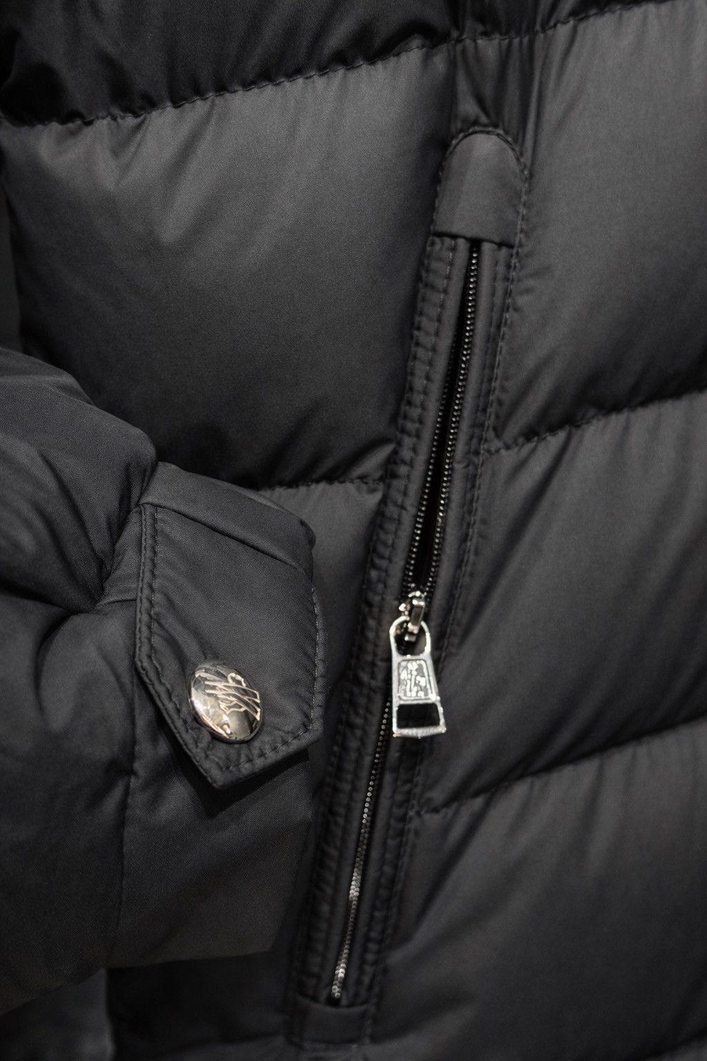 Moncler Moncler Arneb Light Down Jacket size 4 - black (+ guarantee) Size US M / EU 48-50 / 2 - 4 Thumbnail
