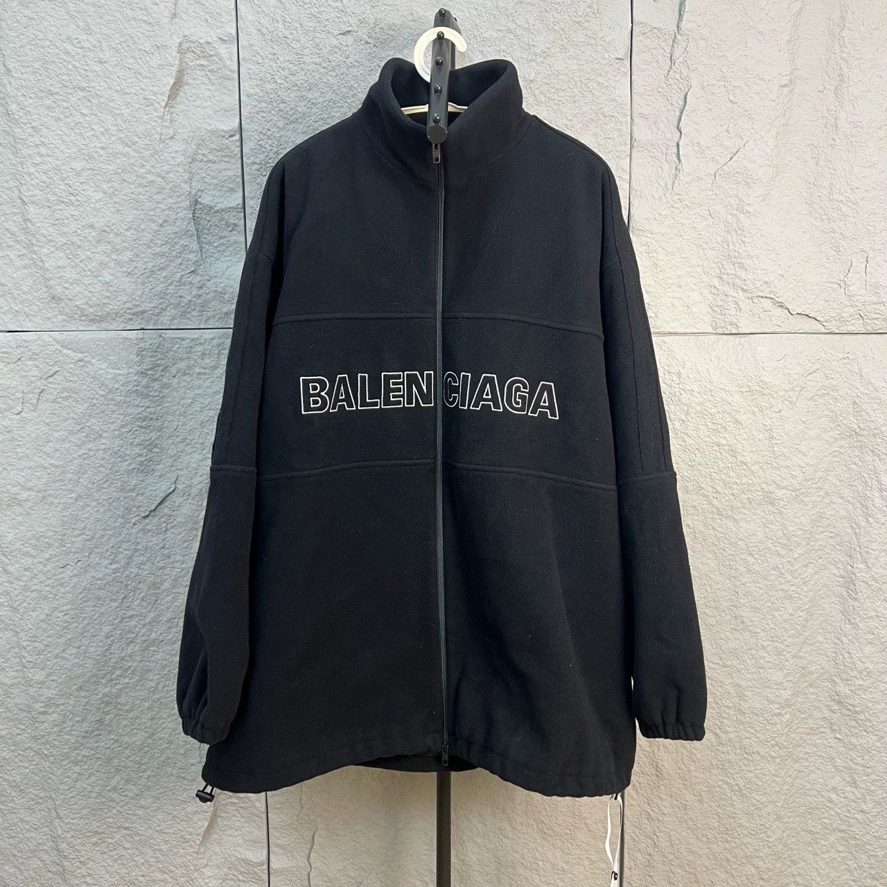 Balenciaga balenciaga black logo fleece jacket size 44 Size US L / EU 52-54 / 3 - 1 Thumbnail