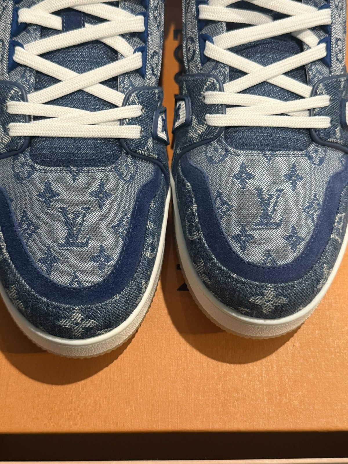 Louis Vuitton Louis Vuitton Trainer Low Monogram Denim Lv10.5 Size US 10.5 / EU 43-44 - 5 Thumbnail