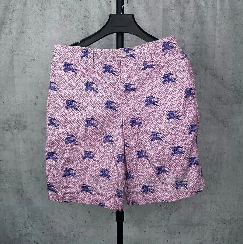 Burberry Burberry Men's Summer Pink Shorts. Size US 34 / EU 50 - 1 Thumbnail