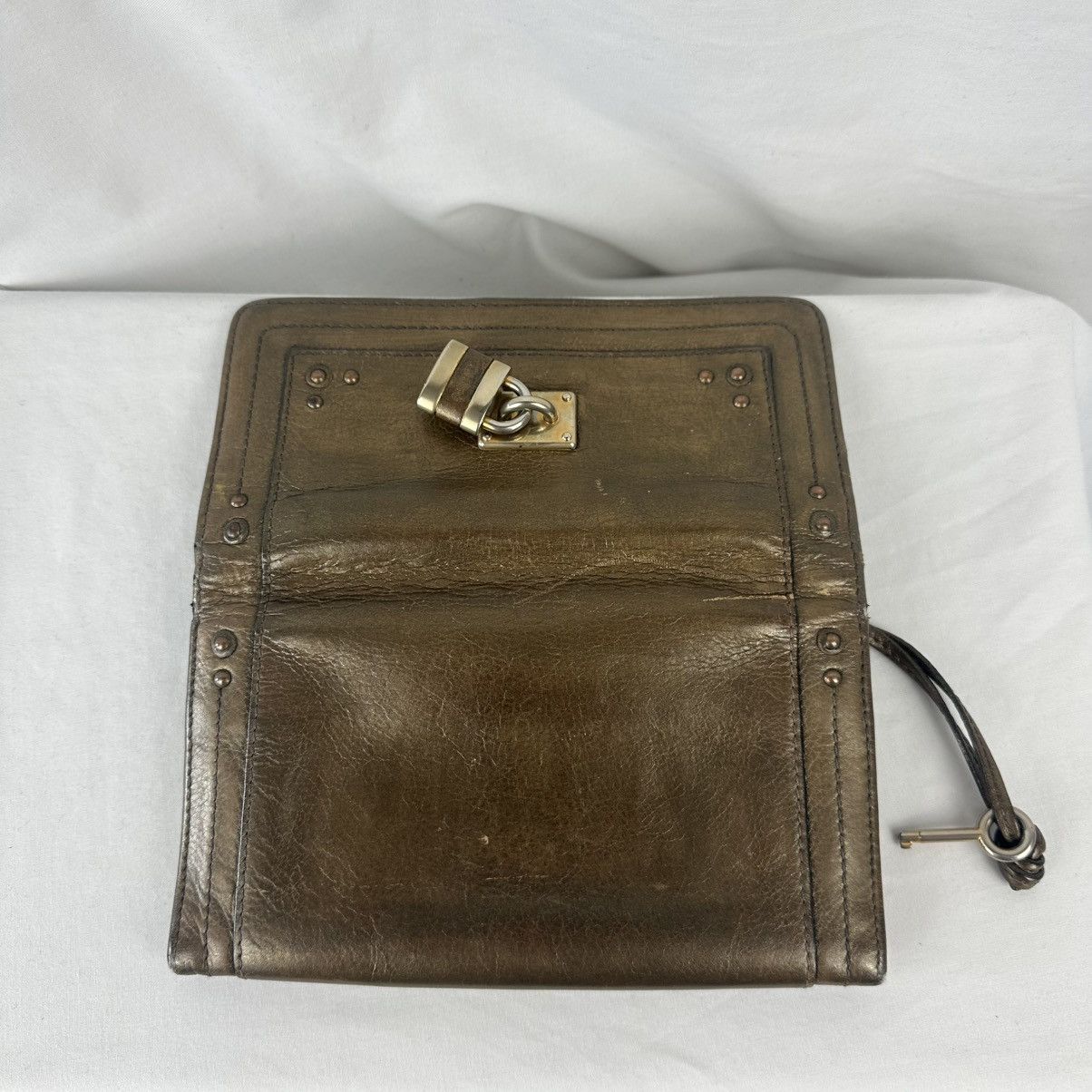 Chloe Vintage Authentic Chloe Paddington Leather Wallet Bronze Size ONE SIZE - 12 Thumbnail