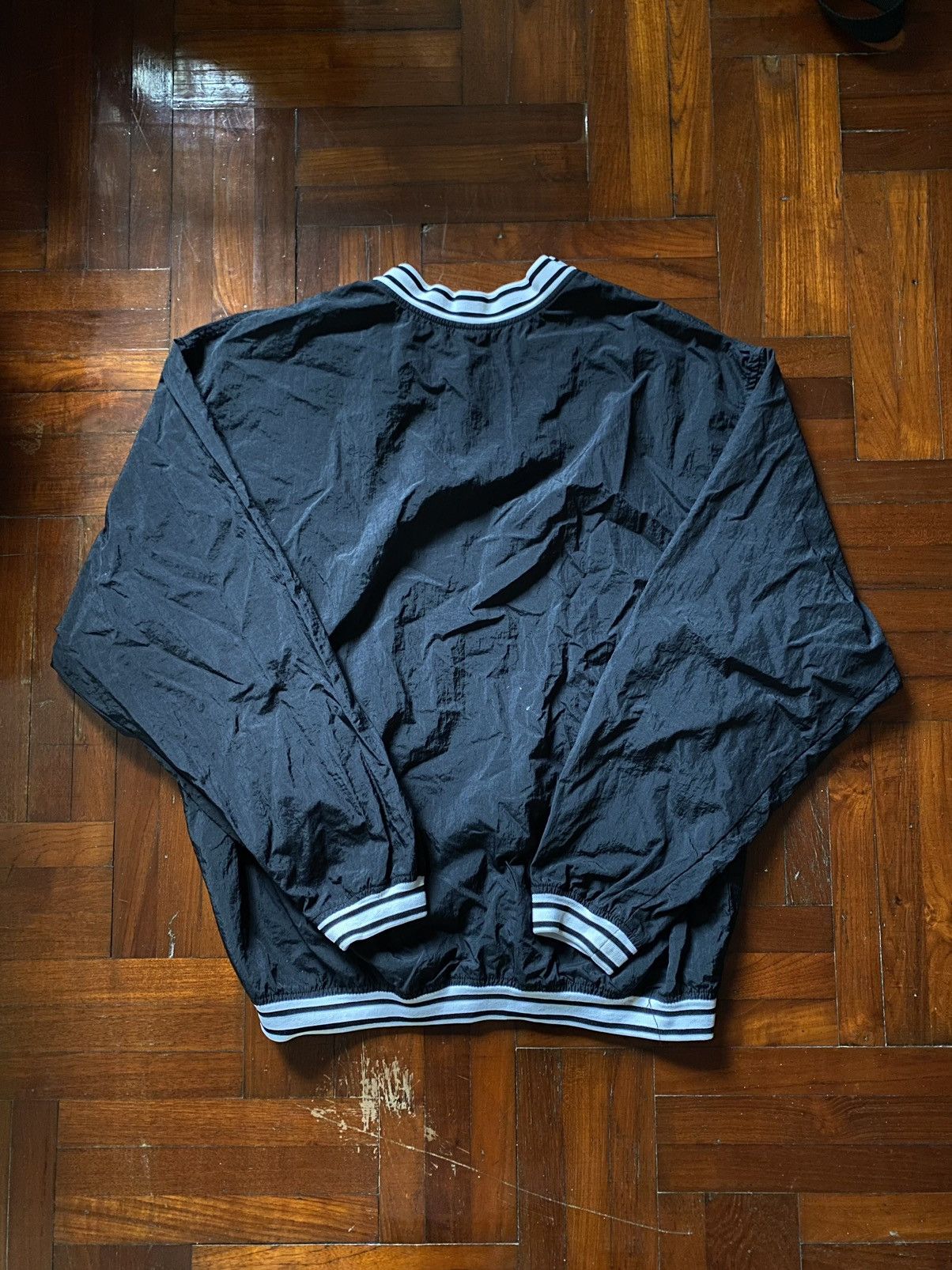 Nike × Streetwear × Vintage Vintage Nike Swoosh V Neck 90s