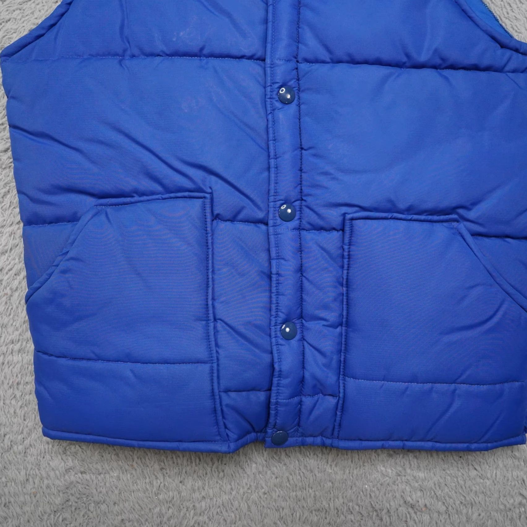 Wrangler Vintage Wrangler Rugged Wear Puffer Vest M Blue - USA, 80s, Western, Quilted, Snap Buttons, Insulated, Nylon/Softshell, Jacket Style Mens Vest Size US M / EU 48-50 / 2 - 6 Thumbnail