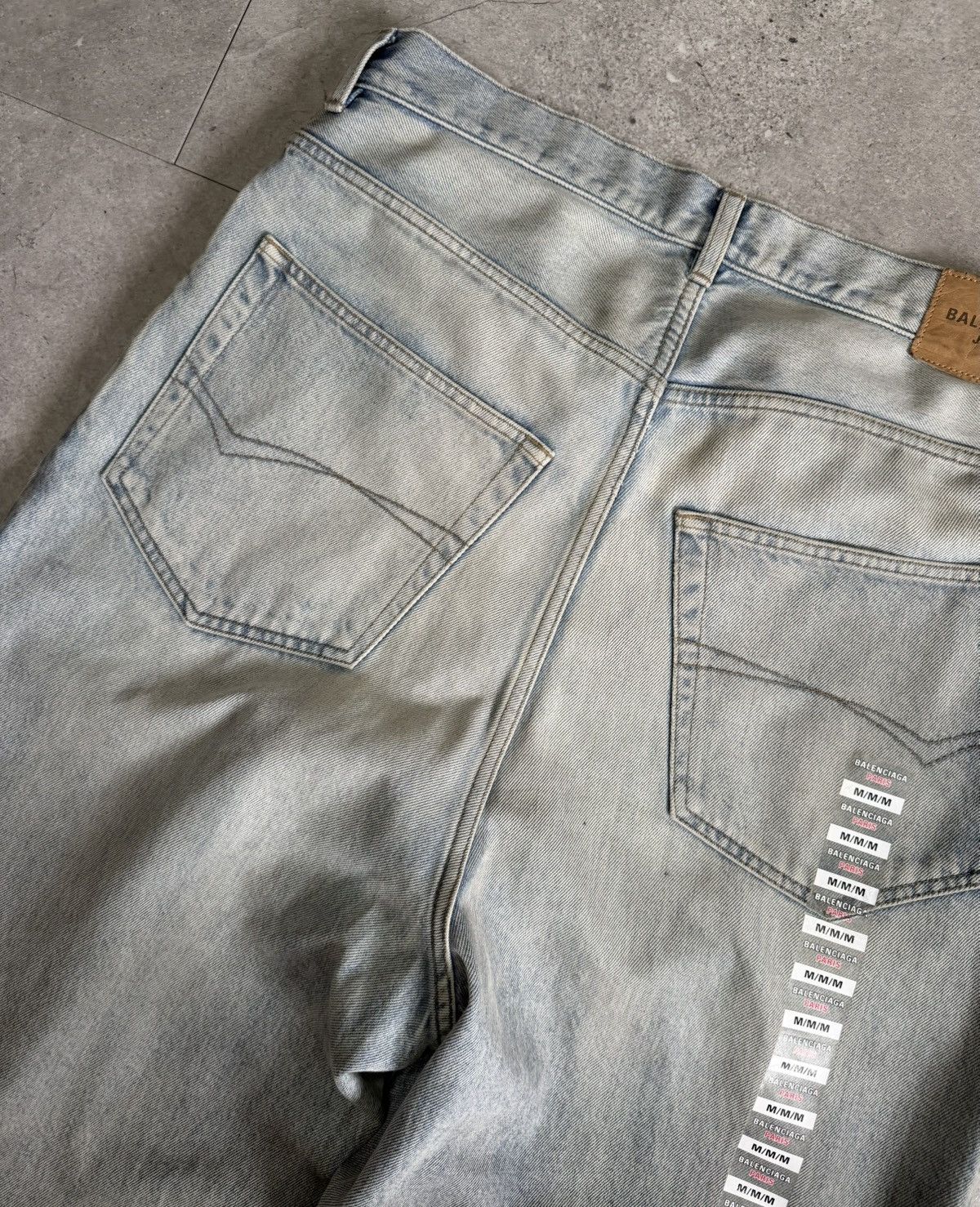 Balenciaga Balenciaga Sticker Denim Baggy Jeans Size US 38 / EU 54 - 16 Thumbnail
