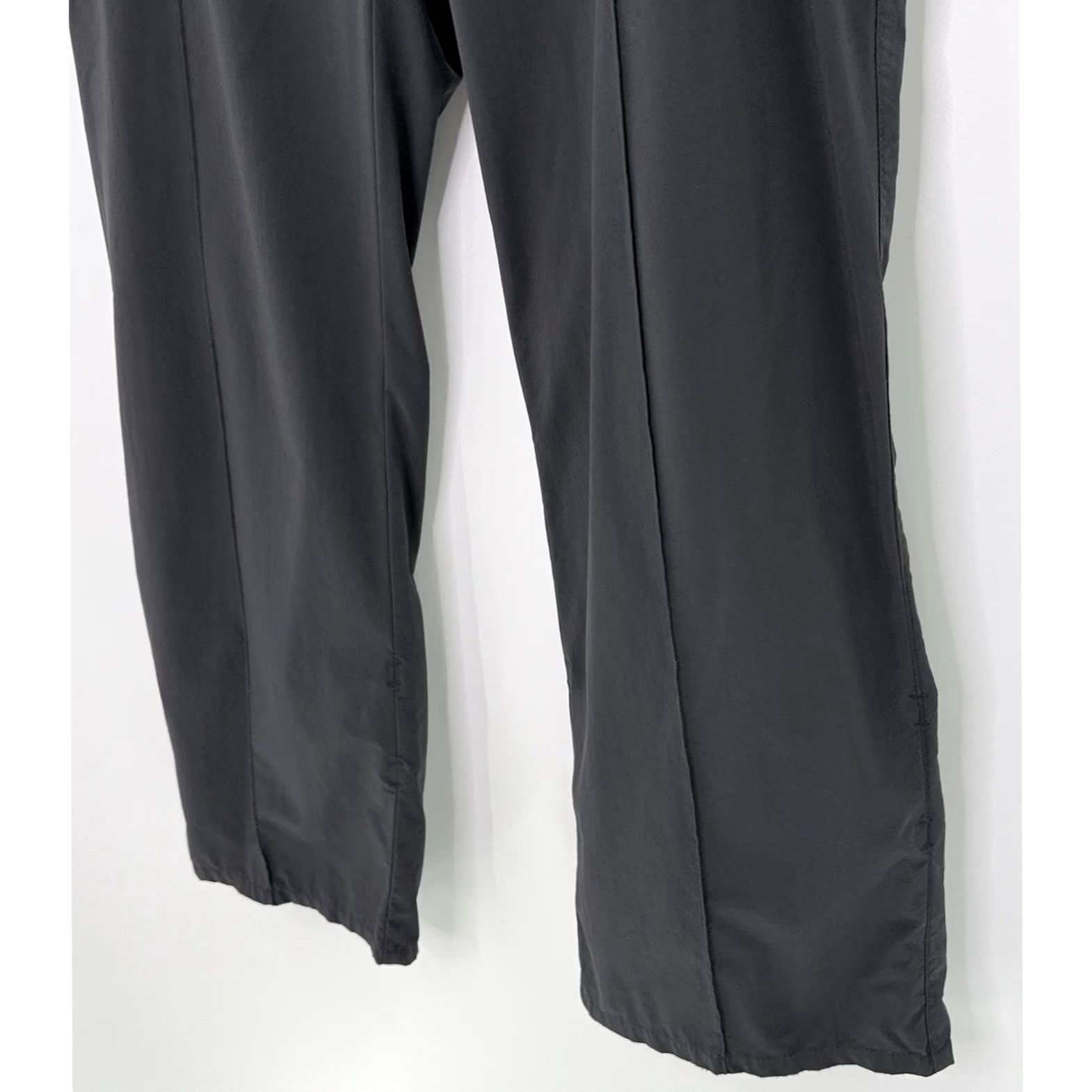 Royal Robbins Royal Robbins Black Nylon Stretch Performance Pants Sz 16 Women’s Straight Pockets High Rise Lightweight Casual Workwear Gorpcore Weather: All Seasons Size 38" / US 16 / IT 52 - 4 Thumbnail