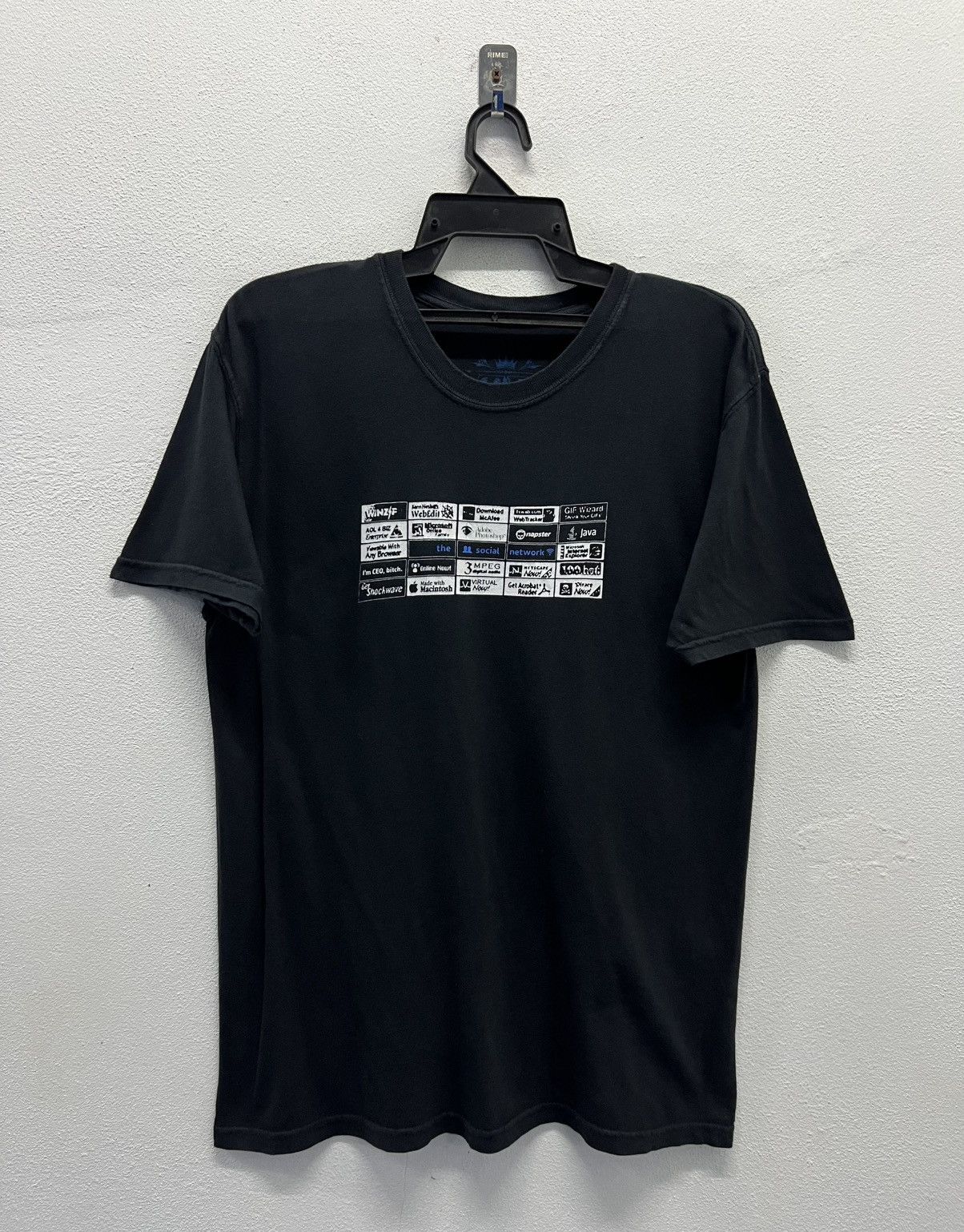 Vintage VINTAGE TF THE ONLY MERCH THAT MATTERS SHIRT Size US M / EU 48-50 / 2 - 2 Thumbnail