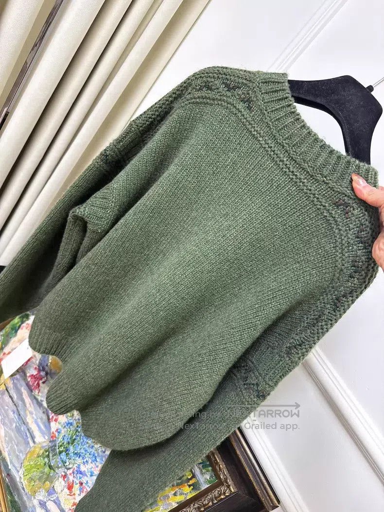 Loro Piana Loro Piana Carezza olive green round neck cashmere sweater Size L / US 10 / IT 46 - 9 Thumbnail