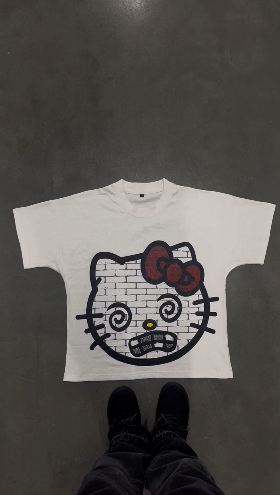 Other CUTE HELLO KITTY T-SHIRT Size US M / EU 48-50 / 2 - 1 Thumbnail