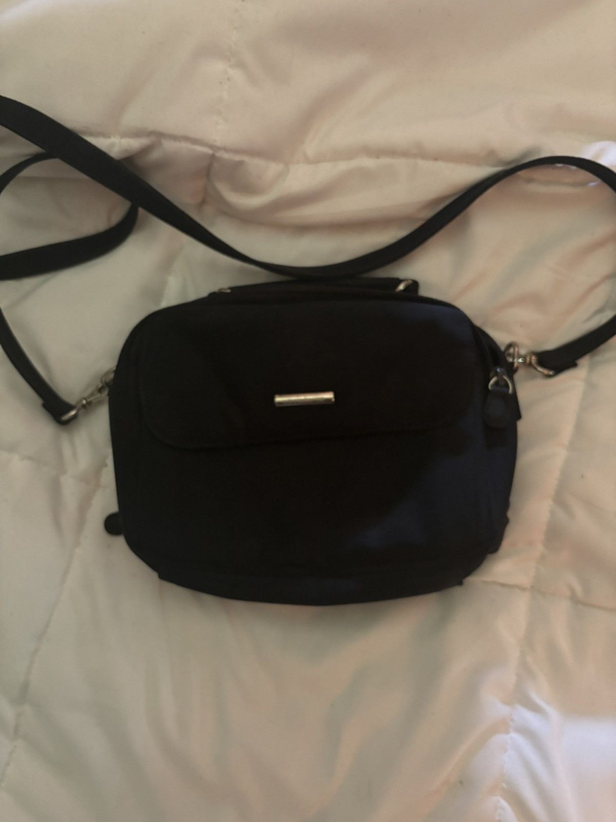 Liz Claiborne Liz Claiborne Black Shoulder/Hand Bag Removable Strap Size ONE SIZE - 1 Thumbnail