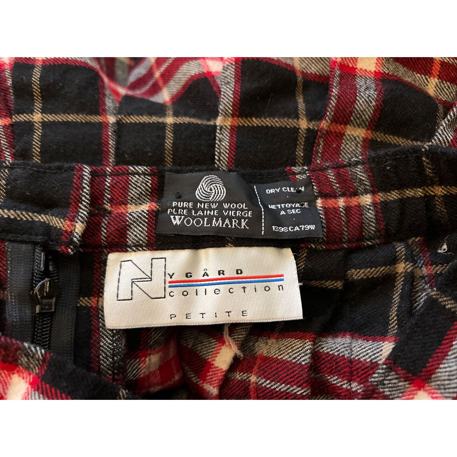 Other Vintage NY Collection Women's Plaid Skirt Black Size PM EUC Size 30" / US 8 / IT 44 - 5 Thumbnail