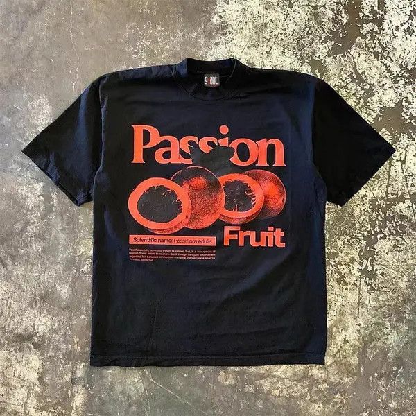 Japanese Brand Passion fruit print black vintage cotton t-shirt Size US M / EU 48-50 / 2 - 5 Thumbnail