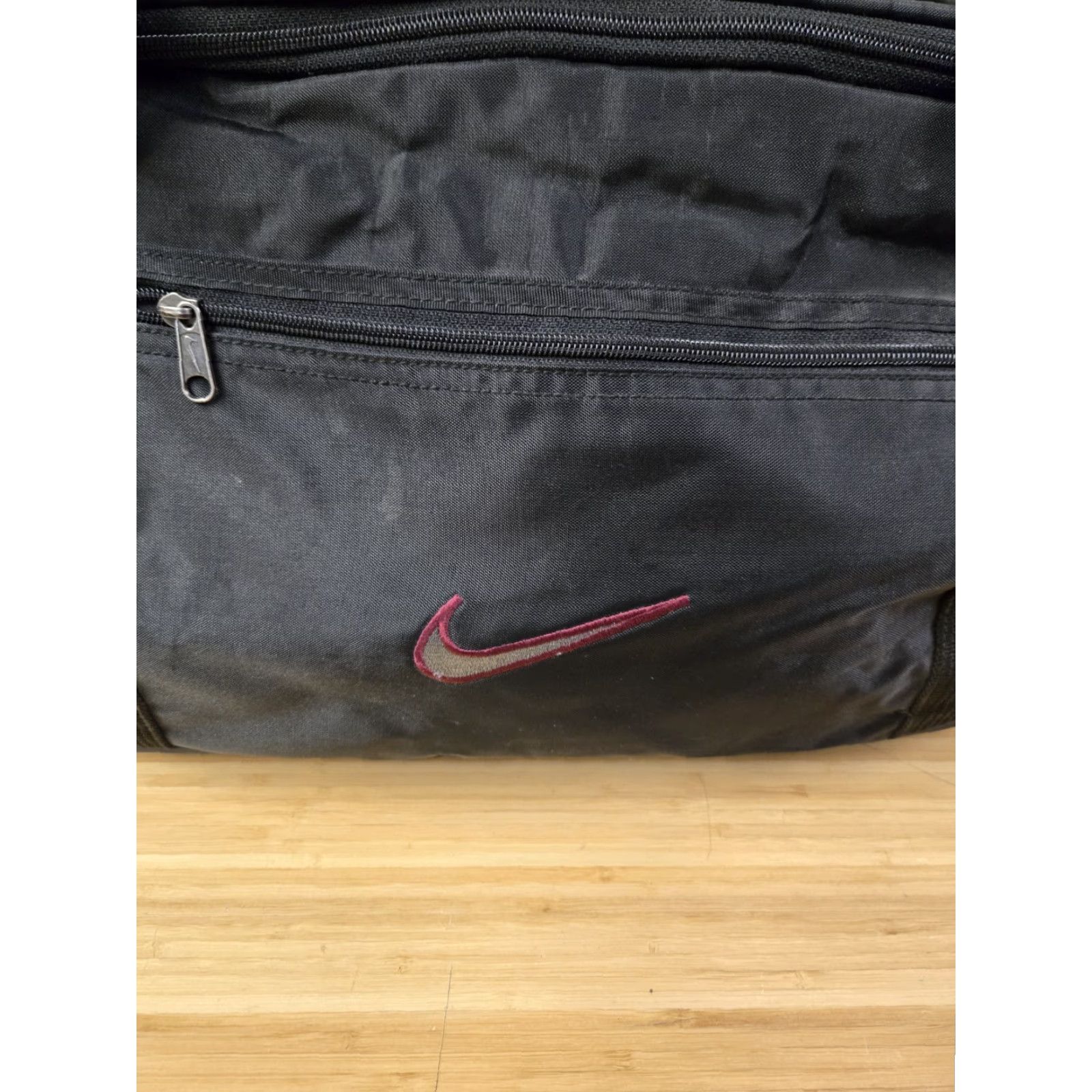 Nike VINTAGE Nike Gym Duffle Bag Black Medium Man Duffle Zip Nylon Embroidered Swoosh 90s Size ONE SIZE - 6 Thumbnail