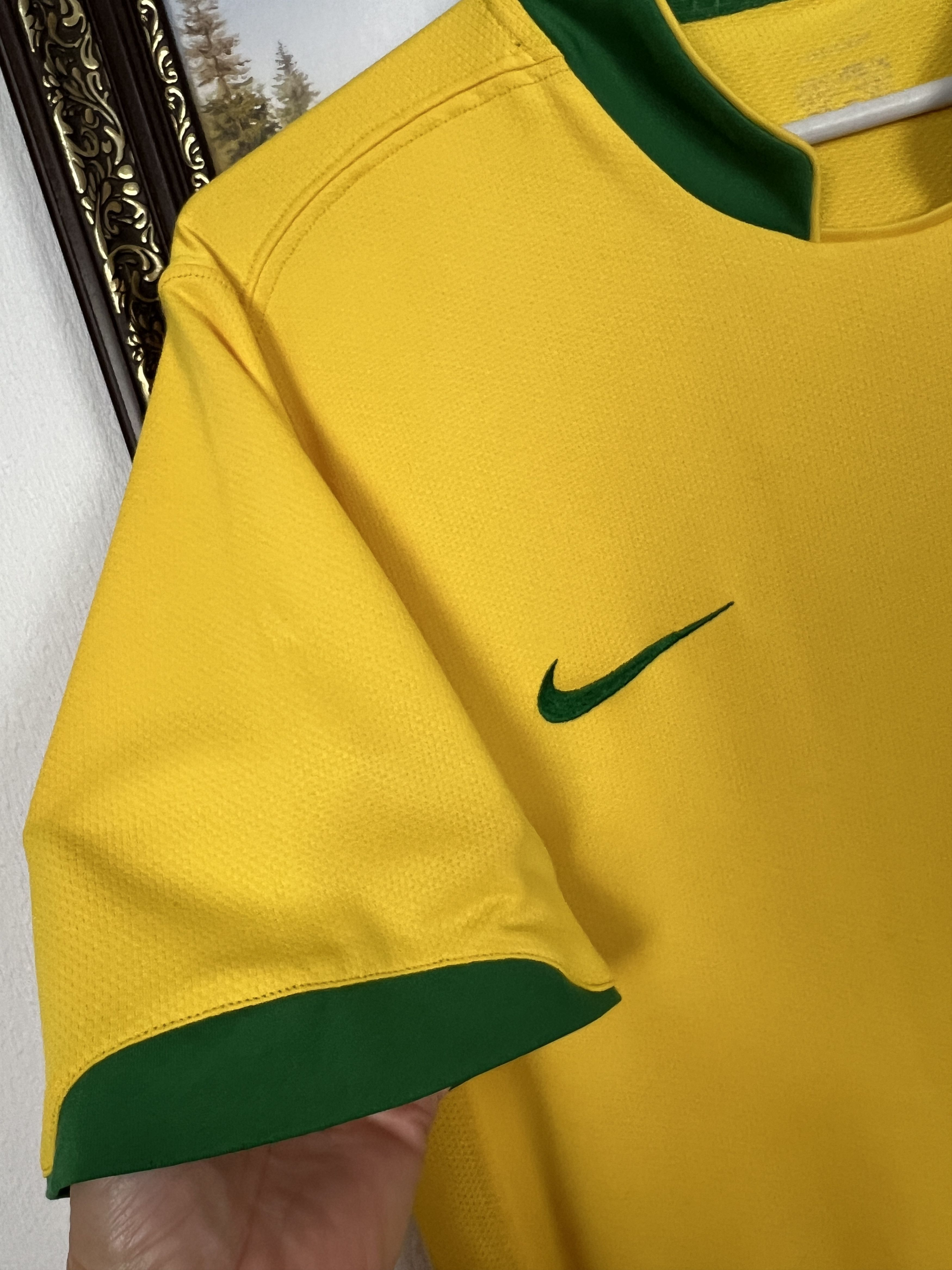Nike Brazil Home football shirt 2006 Soccer Nike Jersey Mens Size US M / EU 48-50 / 2 - 4 Thumbnail
