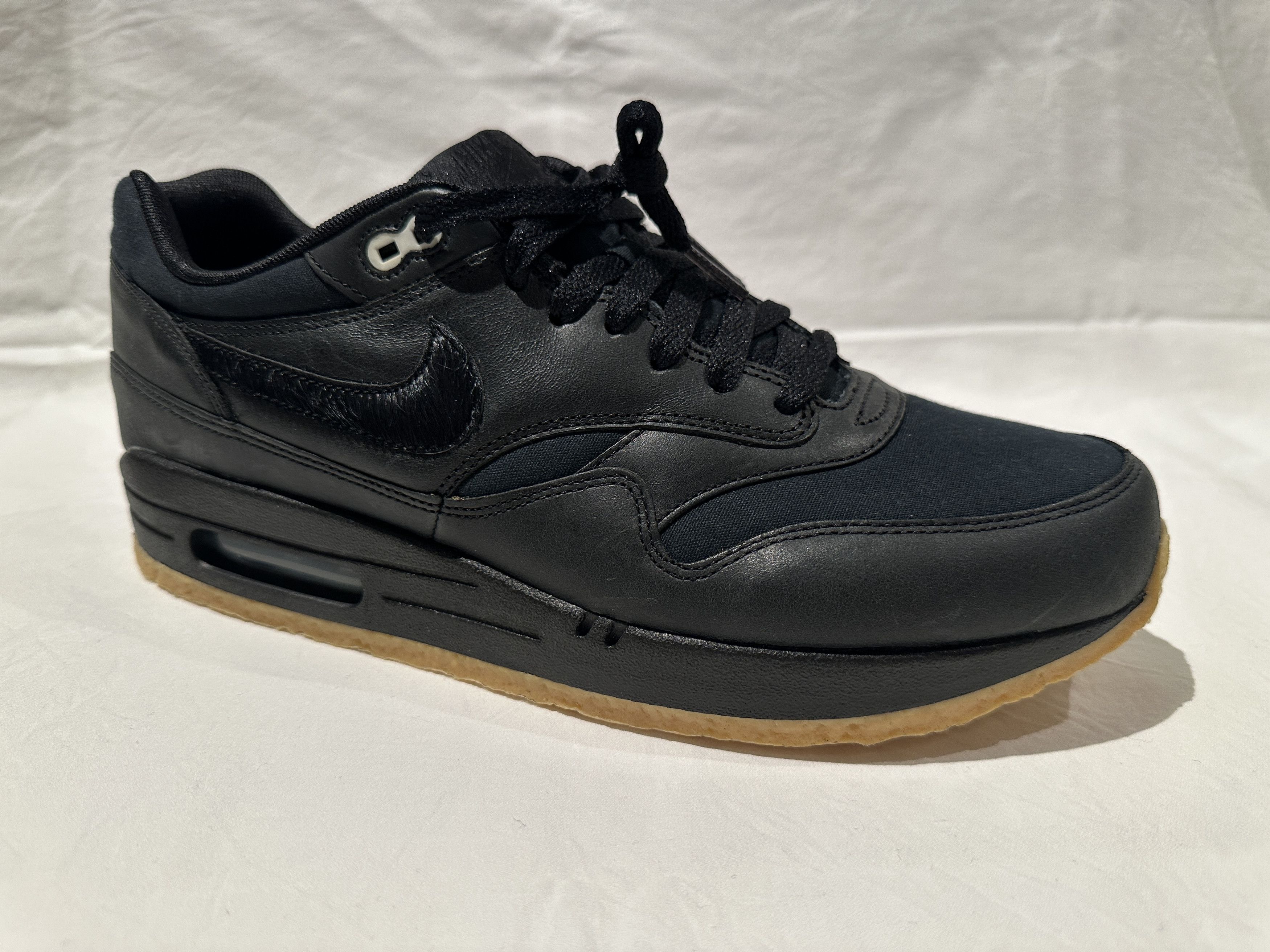 Nike BRAND NEW NIKE AIR MAX 1 PRM QS 'BLACK CREPE' GUM SOLE SZ 11 Size US 11 / EU 44 - 4 Thumbnail