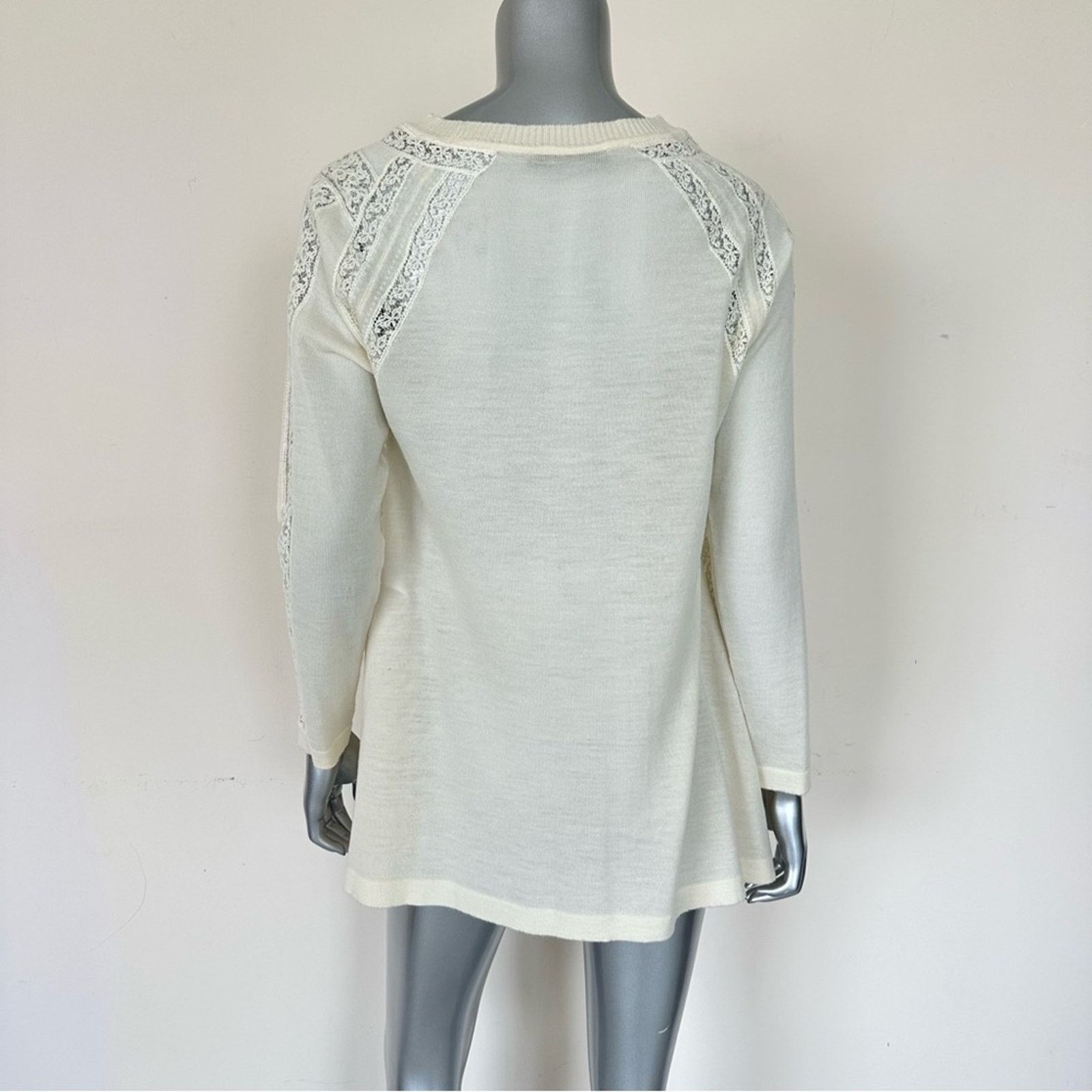Ermanno Scervino Ermanno Scervino sweater retail size 40IT or 4 US Authentic Size S / US 4 / IT 40 - 4 Thumbnail