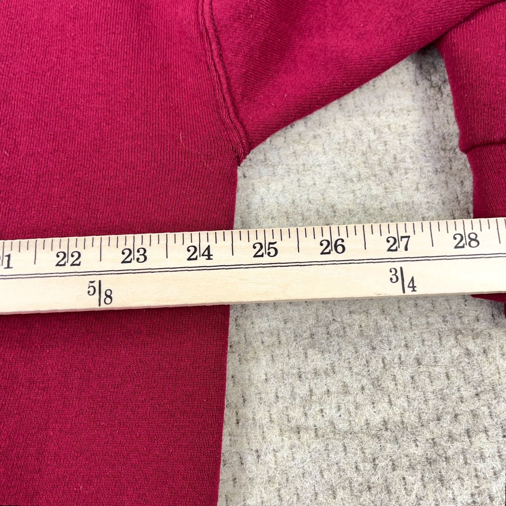 Mickey & Co. Vintage Disney Sweatshirt XL Red Crewneck Sweater Mickey Mouse 90s USA Women Size XL / US 12-14 / IT 48-50 - 7 Thumbnail
