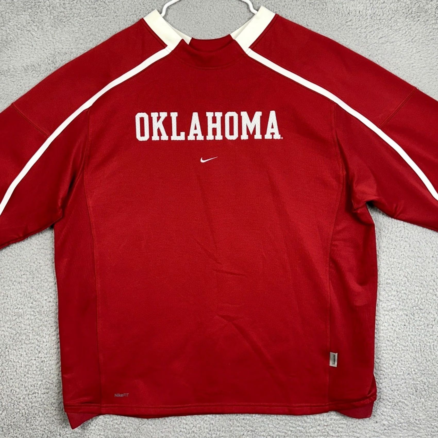 Nike Nike Oklahoma Sooners Therma-FIT Pullover Sweatshirt Men 2XL Red Crew Neck Long Sleeve Embroidered Logo Swoosh OU Back Neck Athletic Big & Tall Size US XXL / EU 58 / 5 - 3 Thumbnail
