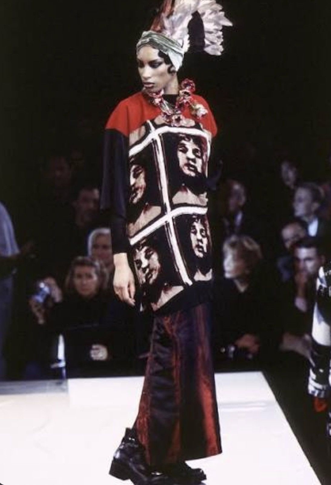 Jean Paul Gaultier FW97 JEAN PAUL GAULTIER FACE PRINT DRESS Size S / US 4 / IT 40 - 2 Thumbnail