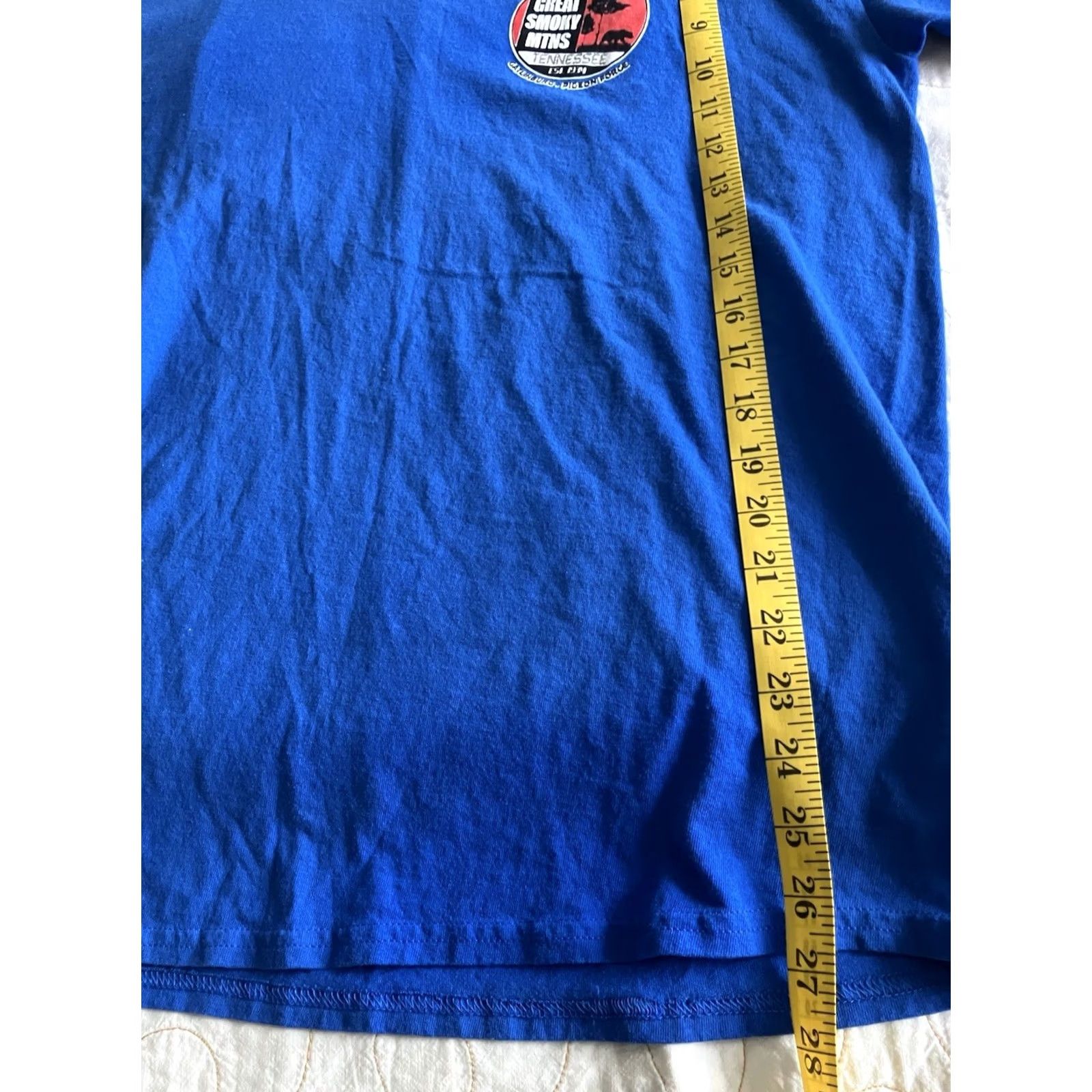 Vintage Vintage 90s Pigeon Forge Tennessee Shirt L Blue Bear Graphic Print Size US L / EU 52-54 / 3 - 4 Thumbnail