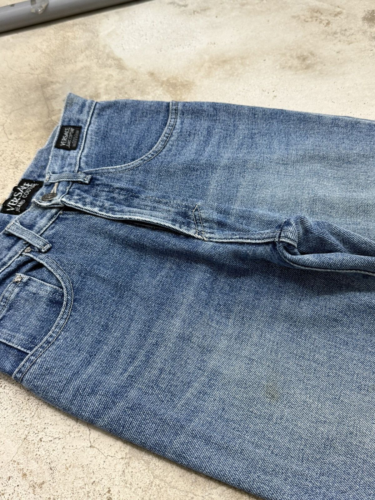 Versace Vintage Versace Jeans Couture Stonewash DistressDenim Pants Size 25" / US 0 / IT 36 - 9 Thumbnail
