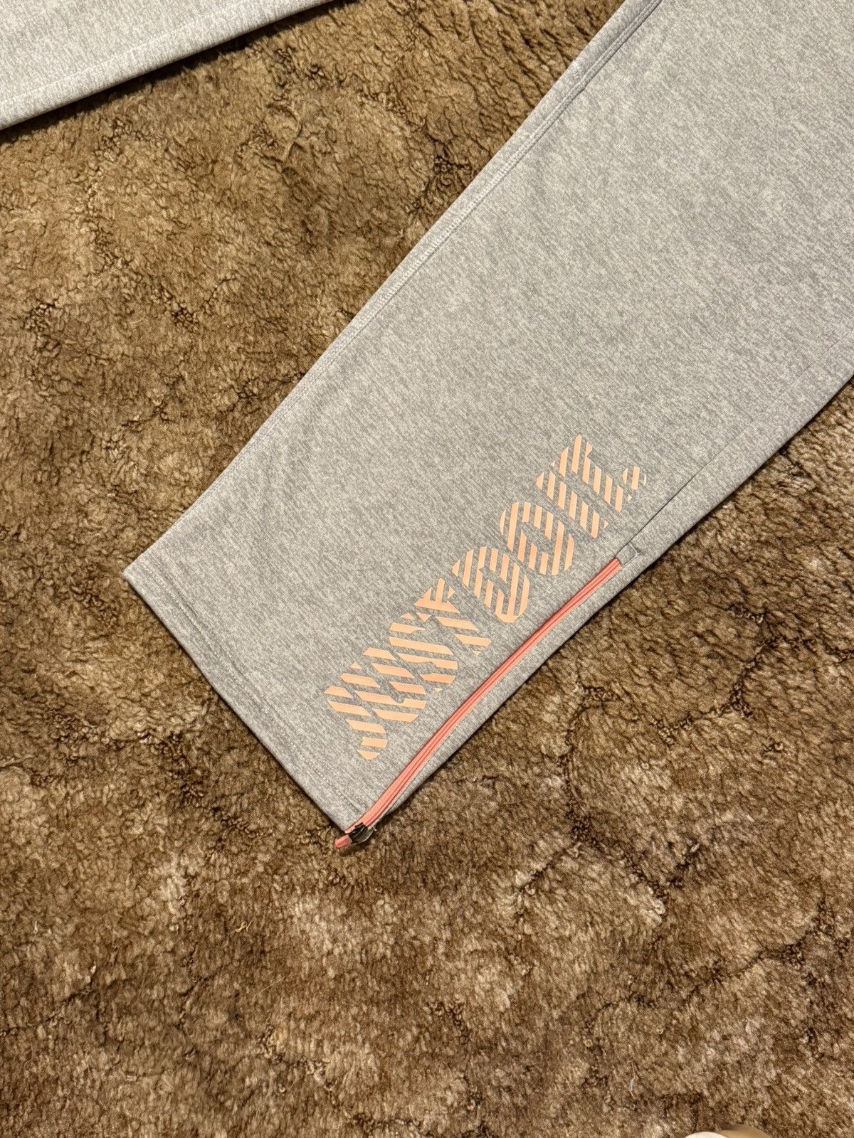 Nike Y2K Nike Small Logo Sweatpants Grey Pink Large Size US 32 / EU 48 - 3 Thumbnail