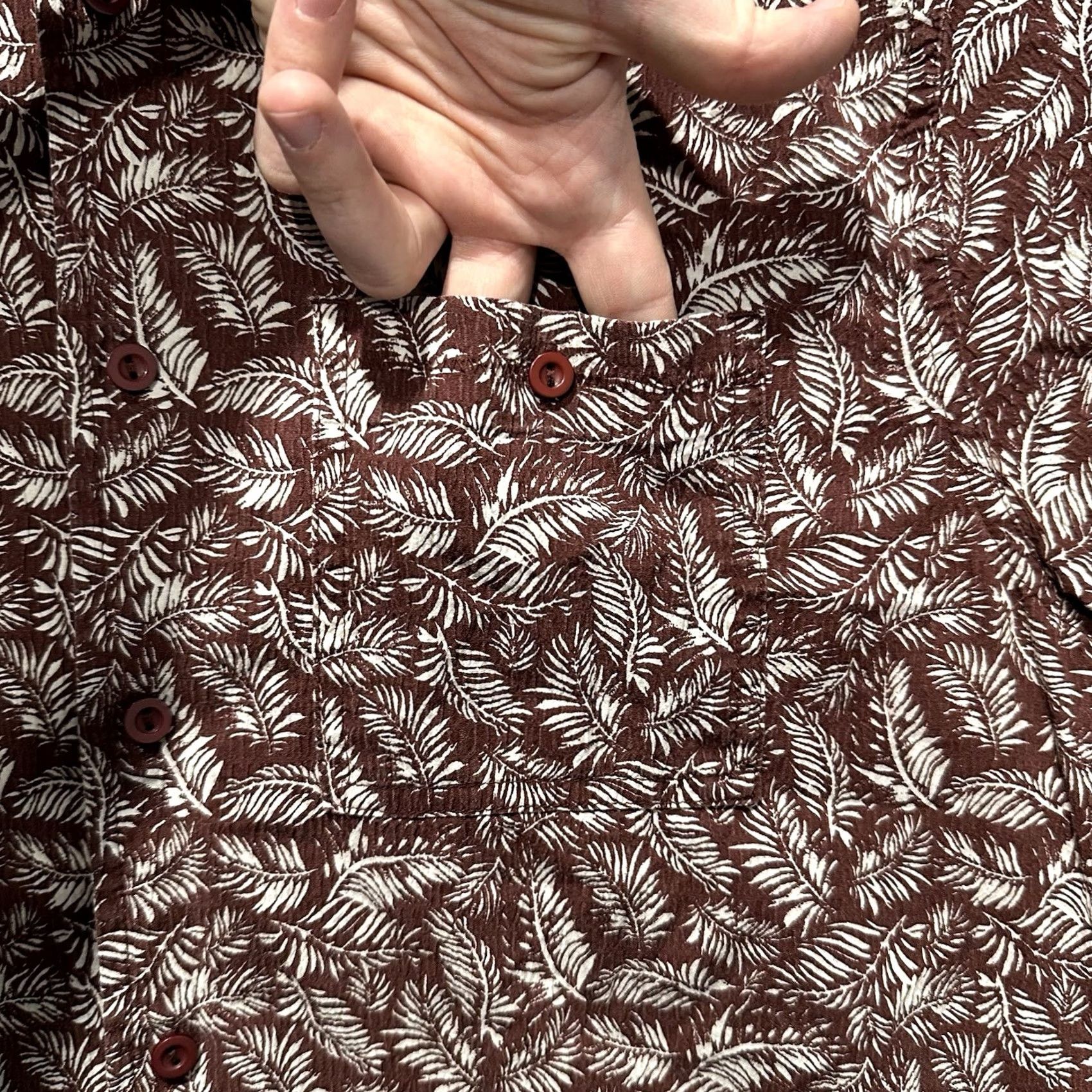 Vintage Wellen Shirt Mens Medium Burgundy Rojo Palm Crinkle Cotton Easy Short Sleeve EUC Size US M / EU 48-50 / 2 - 6 Thumbnail