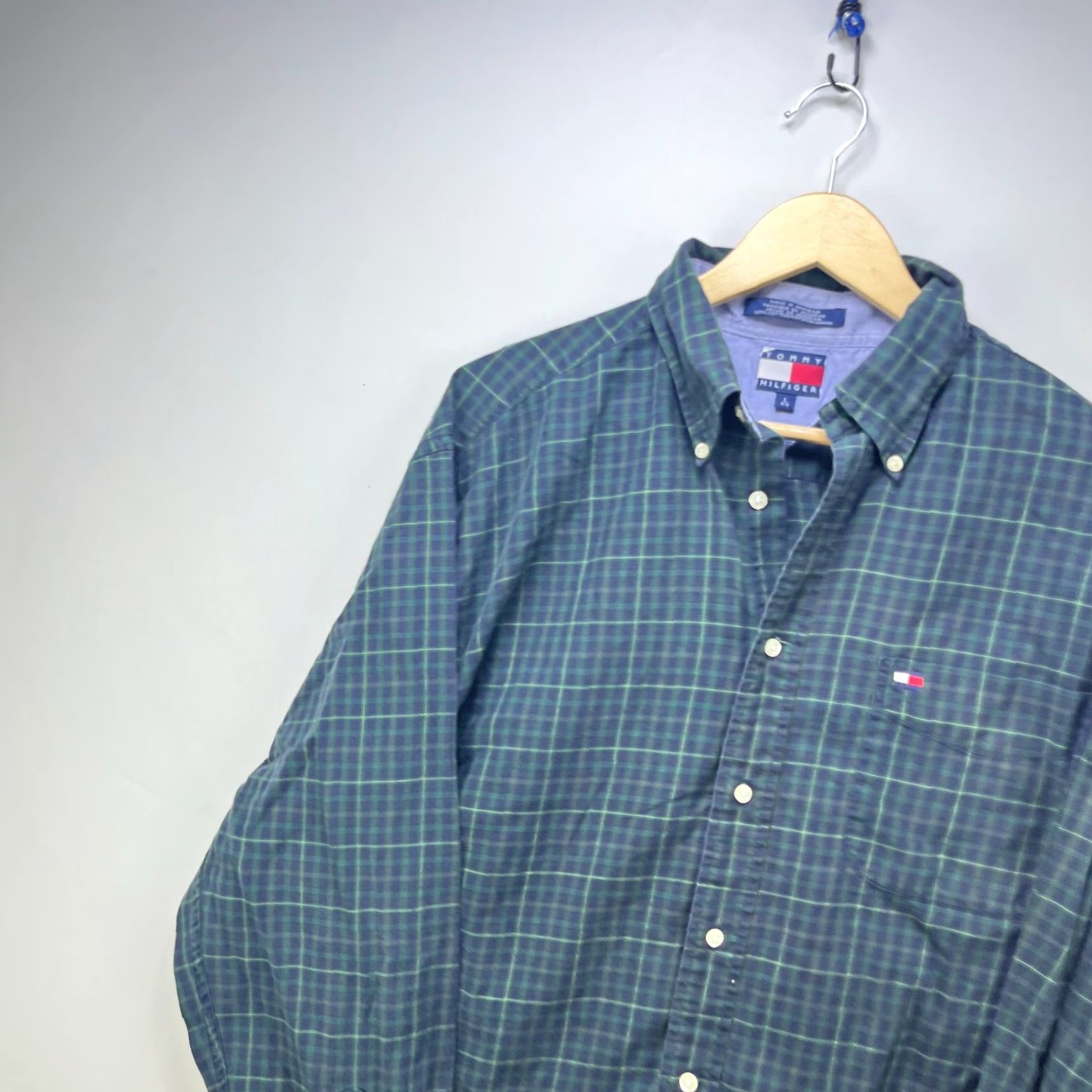Tommy Hilfiger Vintage Tommy Hilfiger Button-Up Plaid Short Sleeve Shirt Large Mens Green Size US L / EU 52-54 / 3 - 2 Thumbnail