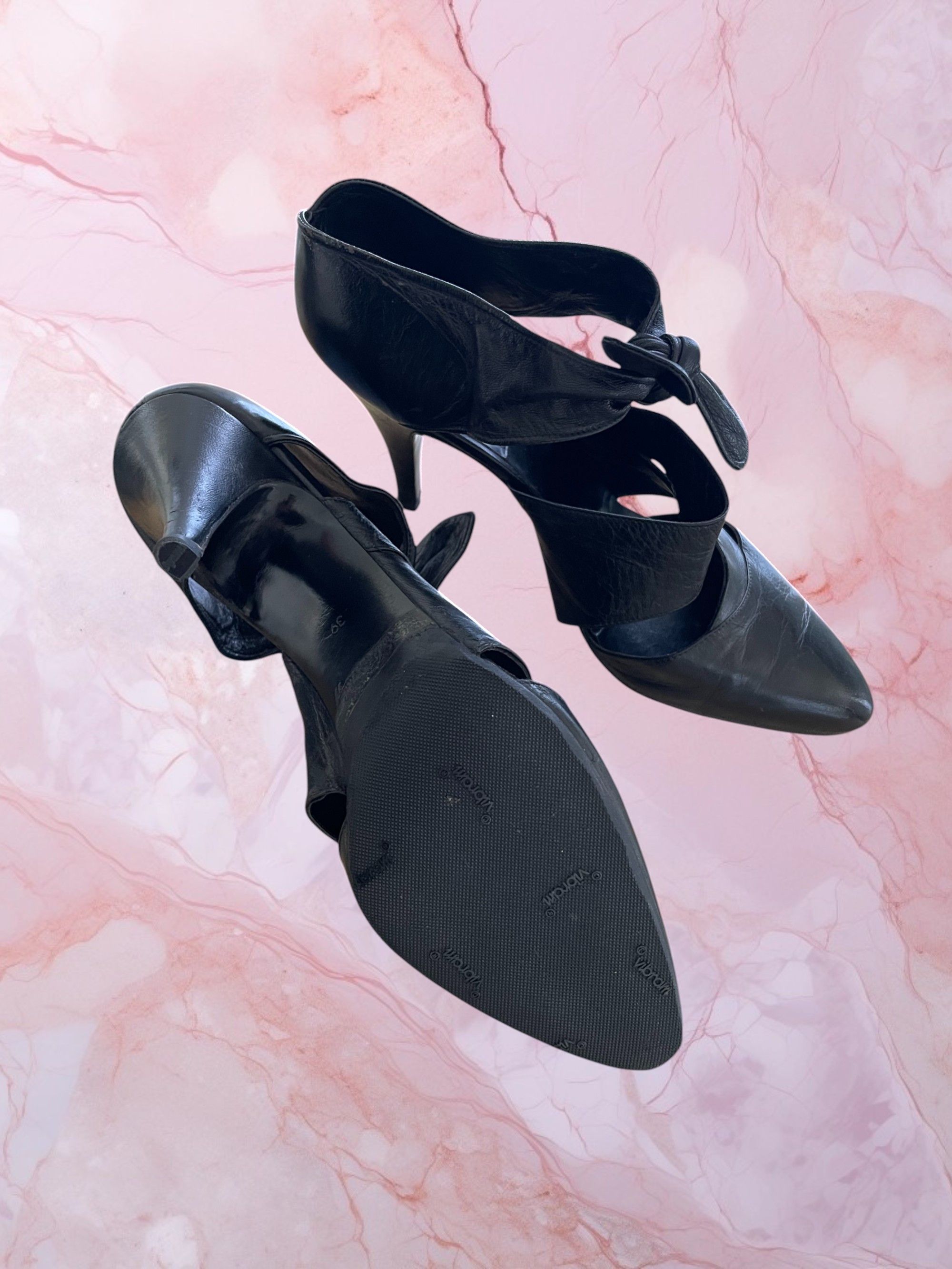 Alaia ​​Alaïa Rare Archival Black Leather Bow Pumps Size US 6.5 / IT 36.5 - 7 Thumbnail