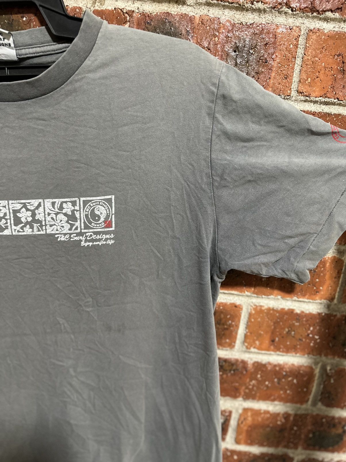 Vintage Thrashed Vintage T&C Surf Design Sun Faded Tee Size US M / EU 48-50 / 2 - 8 Thumbnail