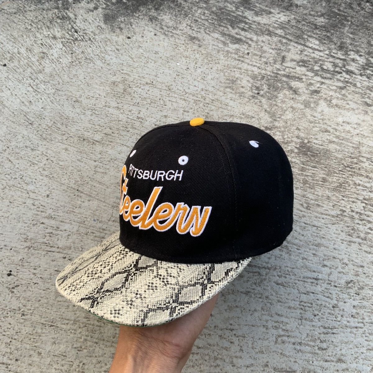 Rsvp Gallery Rsvp x Mitchell & Ness pittsburgh steelers snake brim Size ONE SIZE - 2 Thumbnail