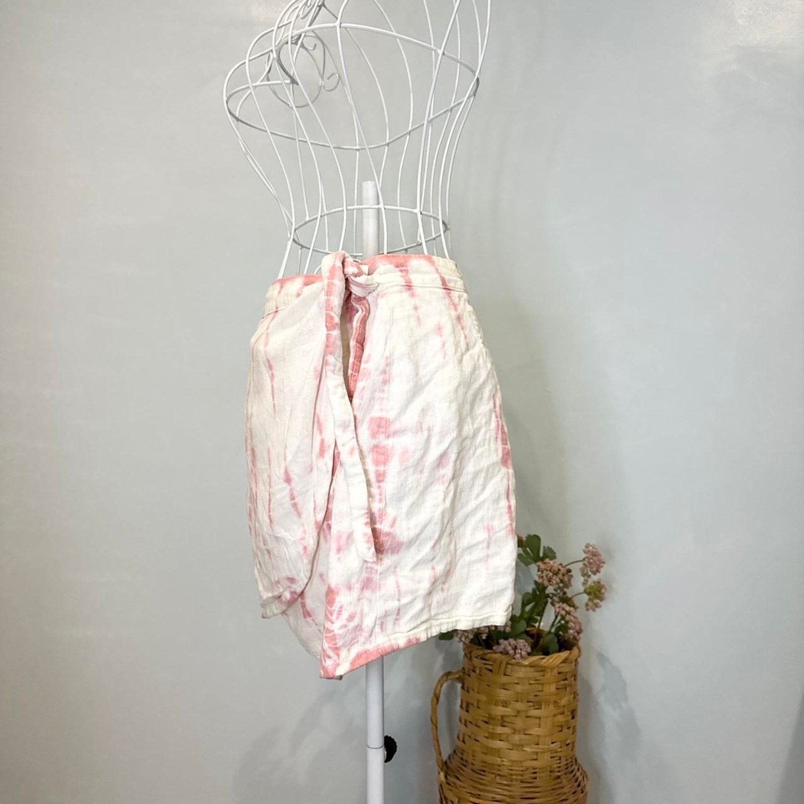 Free People free people ‘Rosie’ tie dye pink and white sarong wrap skirt Size 26" / US 2 / IT 38 - 4 Thumbnail