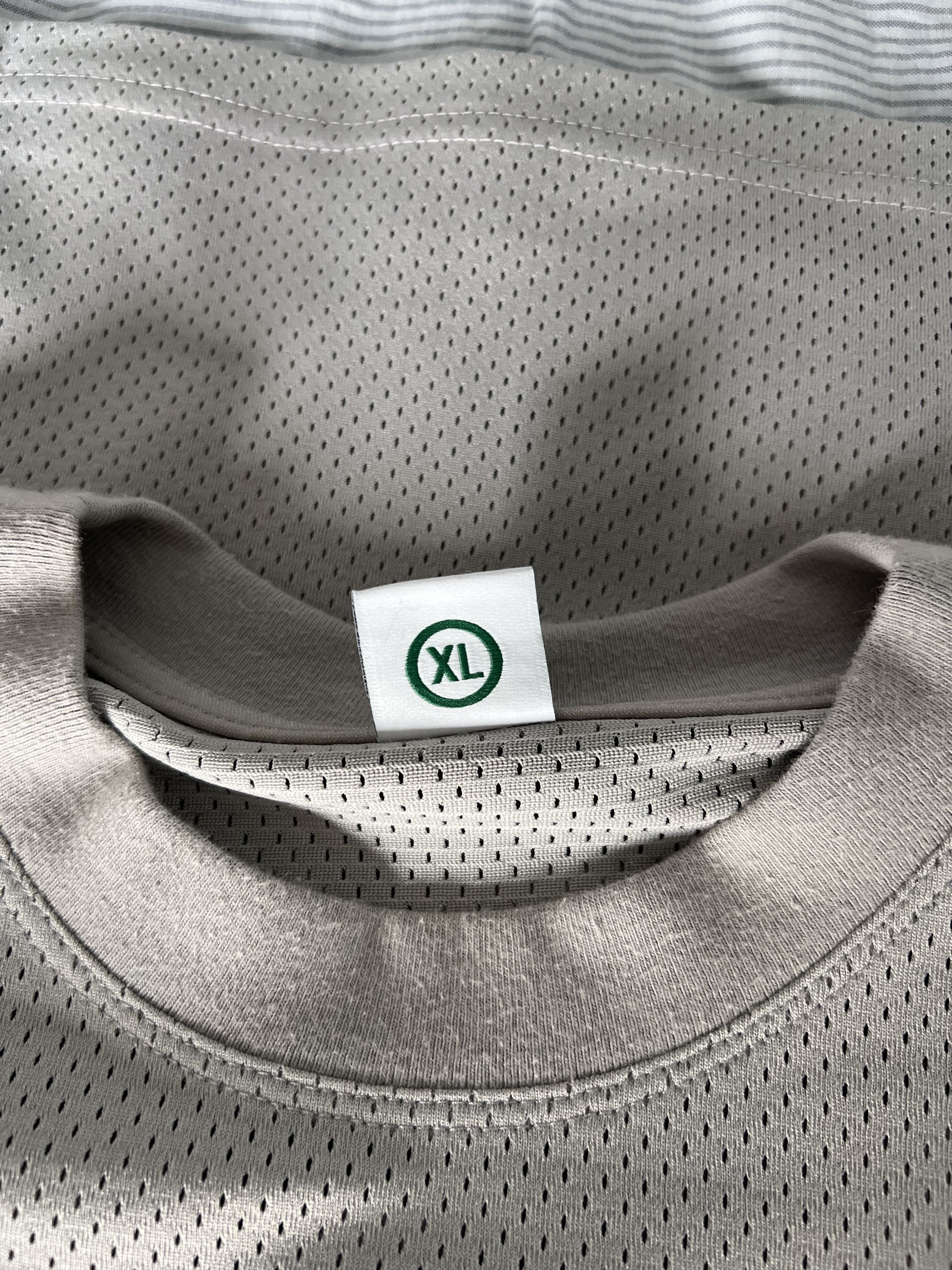 HIDDEN Hidden NY Mesh Jersey in Silver Size US XL / EU 56 / 4 - 6 Thumbnail