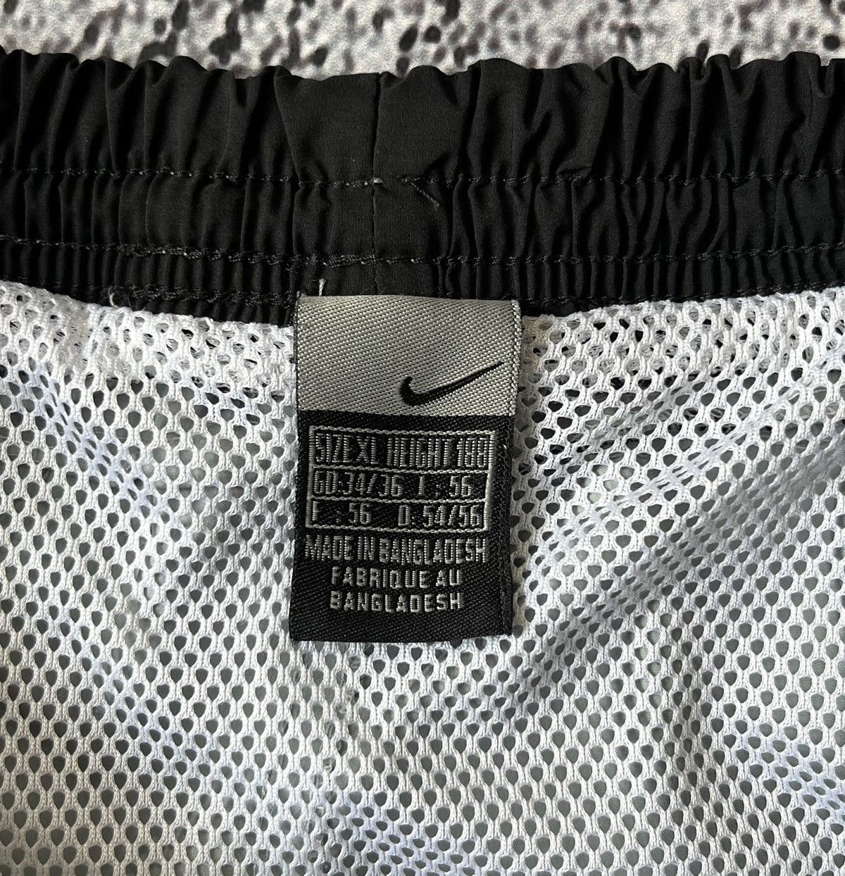 Nike Nike Vintage Y2K Swim Shorts Beige Mesh Lined Size XL Size US 29 - 6 Thumbnail