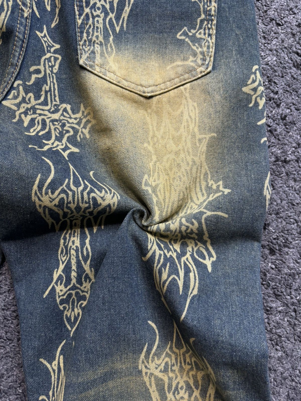 Vintage Vintage streetwear very rare art blue yellow flared jeans Size US 31 - 20 Thumbnail